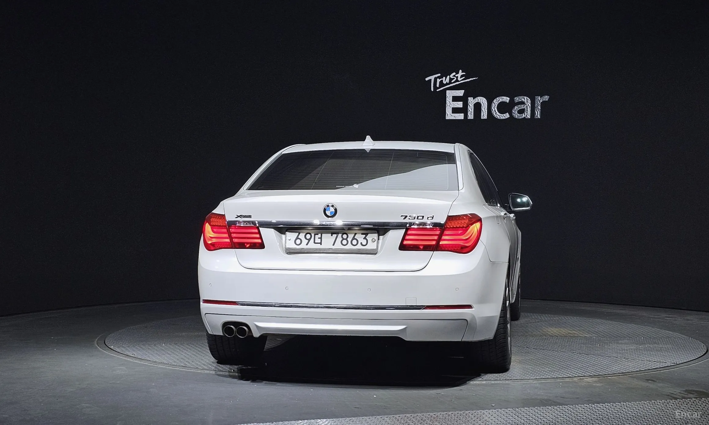 BMW 7 Series (F01) превью 3