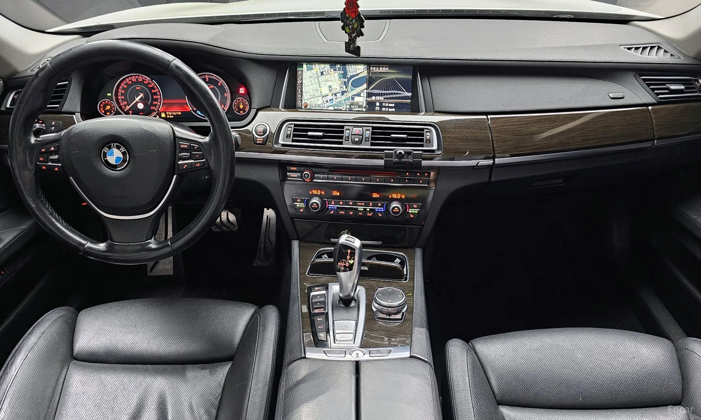 BMW 7 Series (F01) превью 4