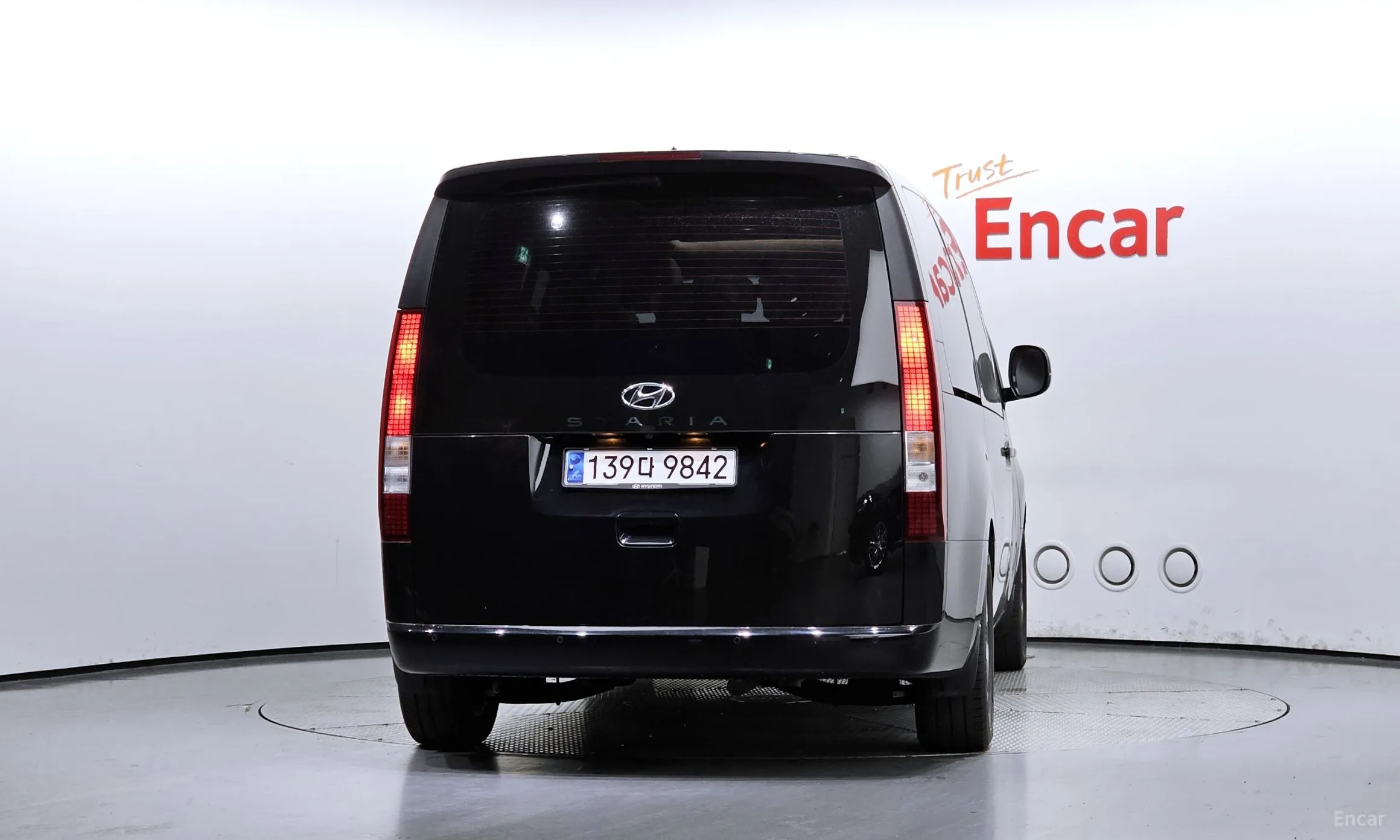 Hyundai Staria превью 3