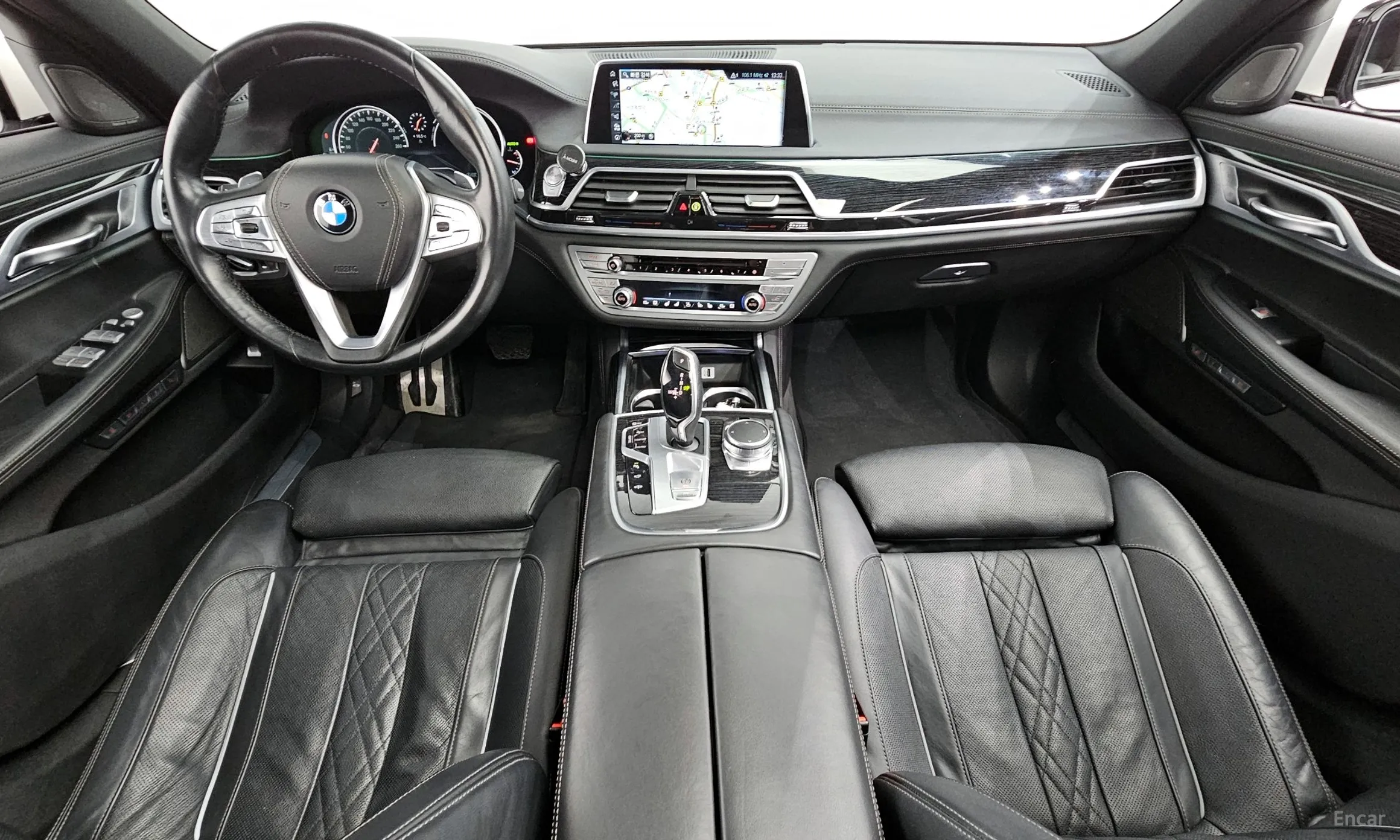 BMW 7 Series (G11) превью 4