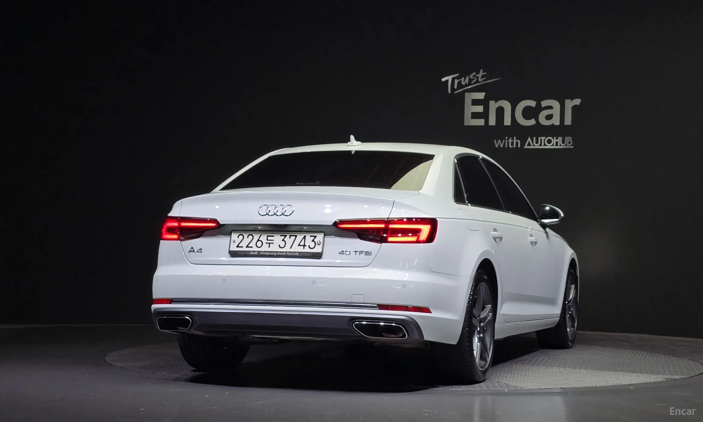 Audi A4 (B9) превью 3