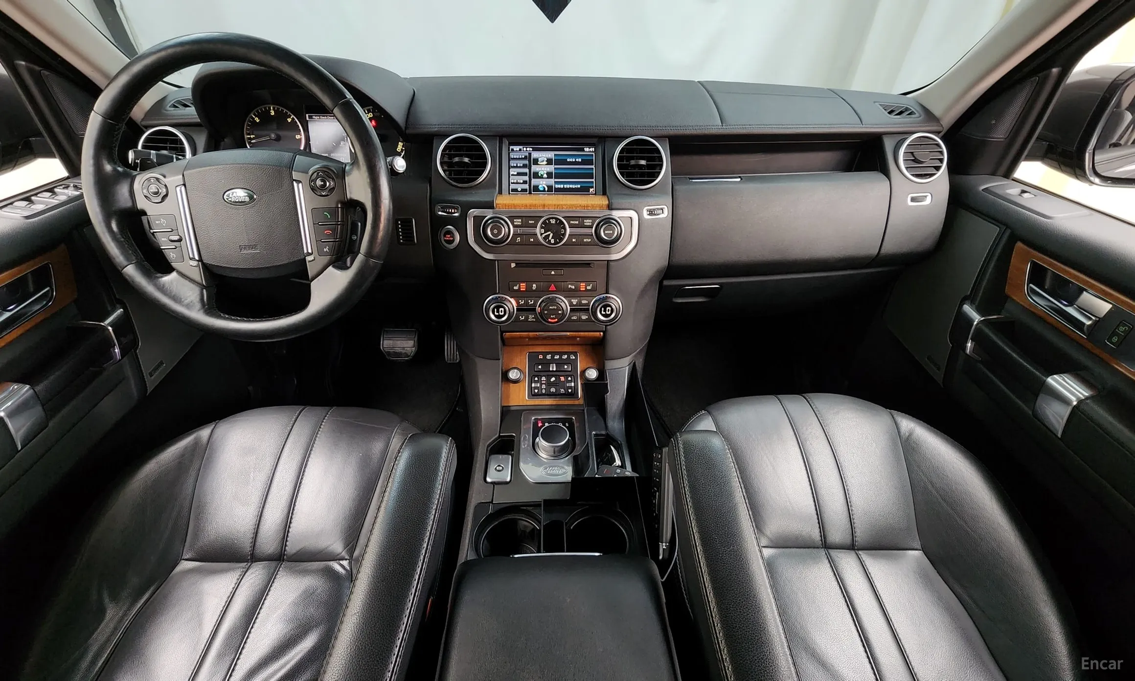 Land Rover Discovery 4 превью 4