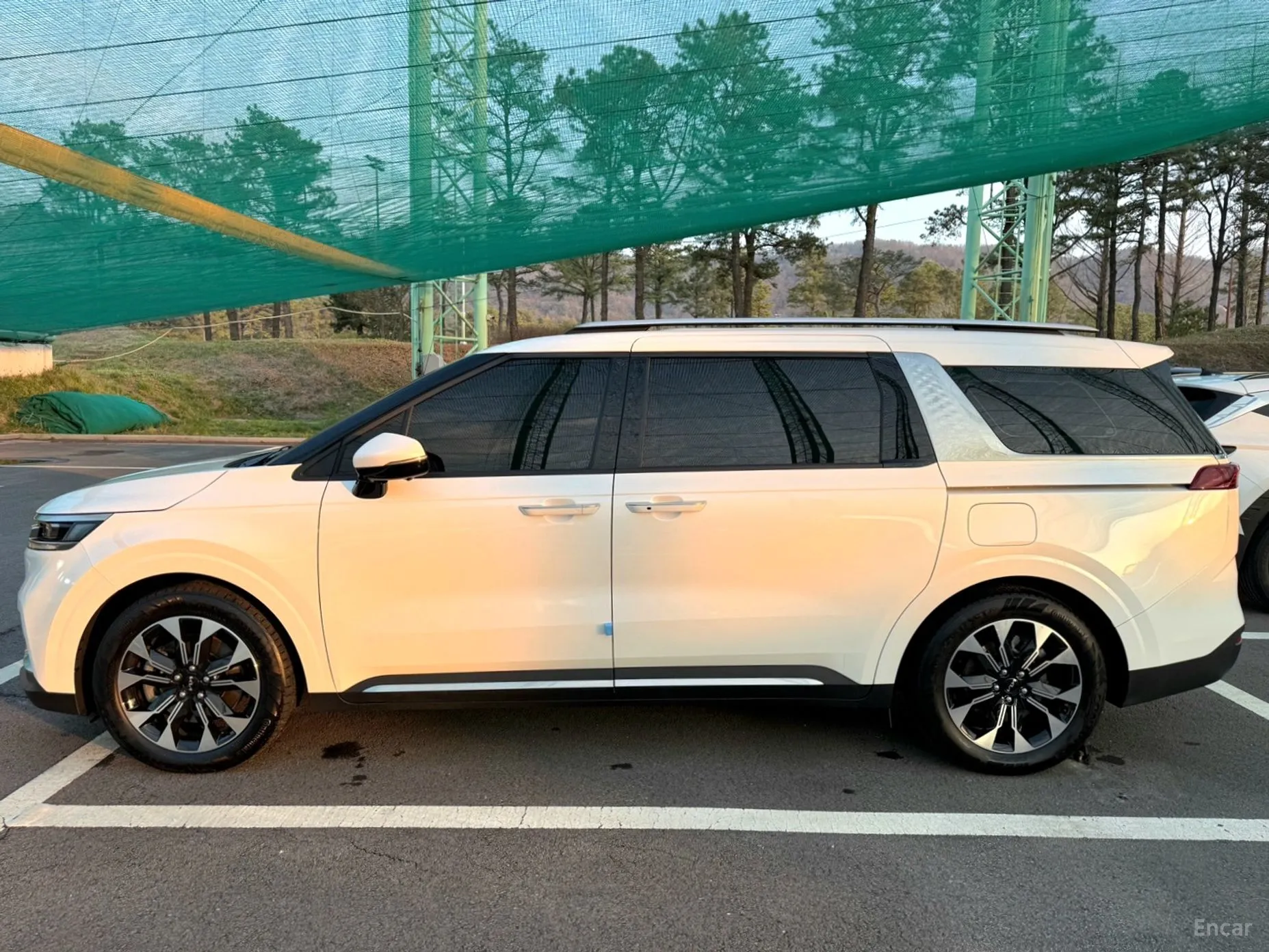 Kia Carnival Gen 4 превью 3