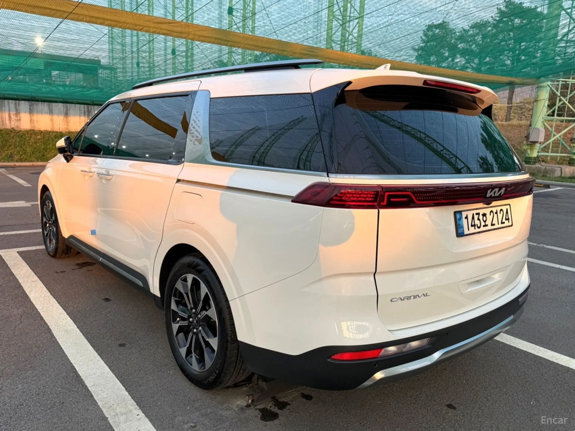 Kia Carnival Gen 4 превью 4