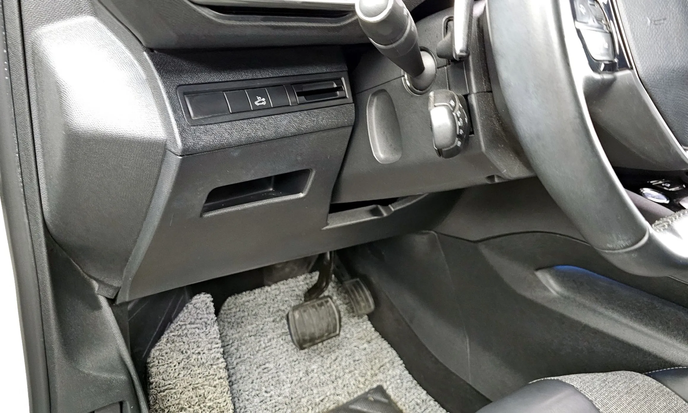 Peugeot 5008 2nd generation превью 18