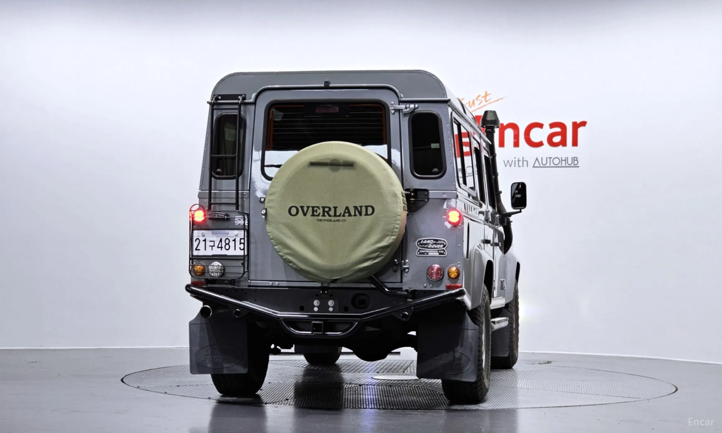 Land Rover Defender превью 3