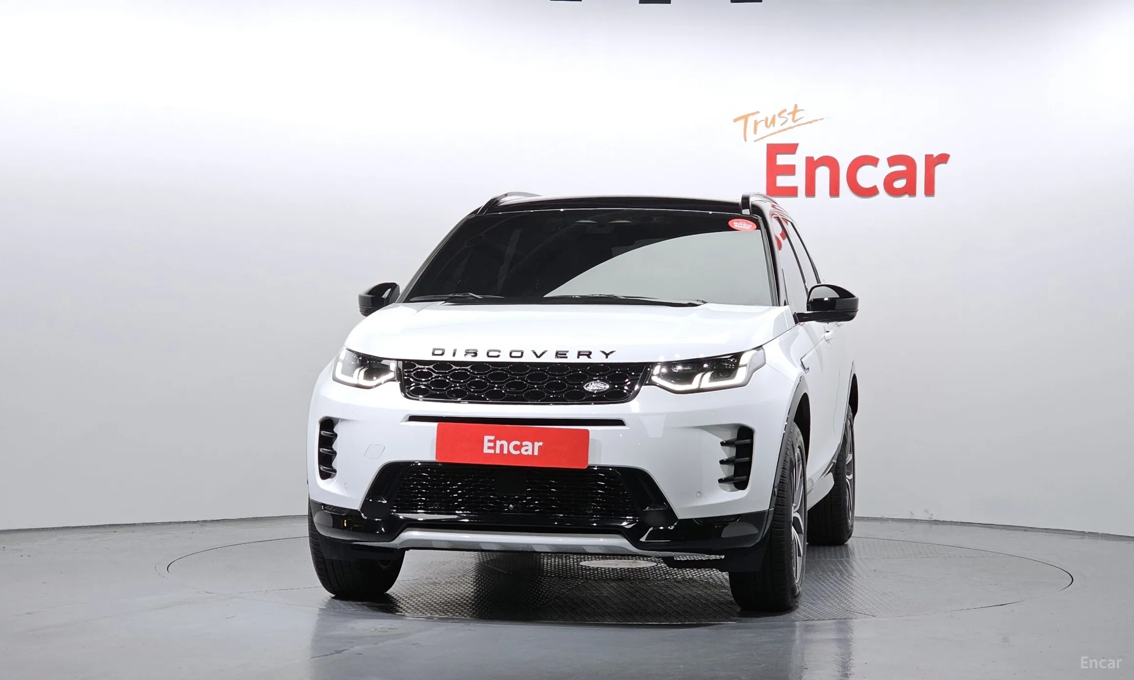 Land Rover Discovery Sports превью 2