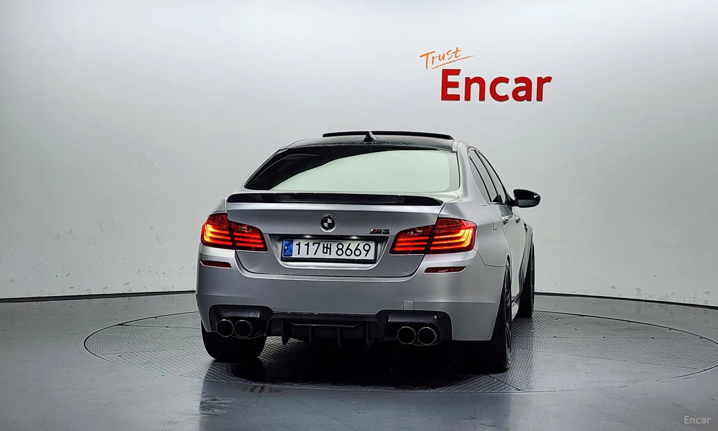 BMW M5 (F10) превью 3