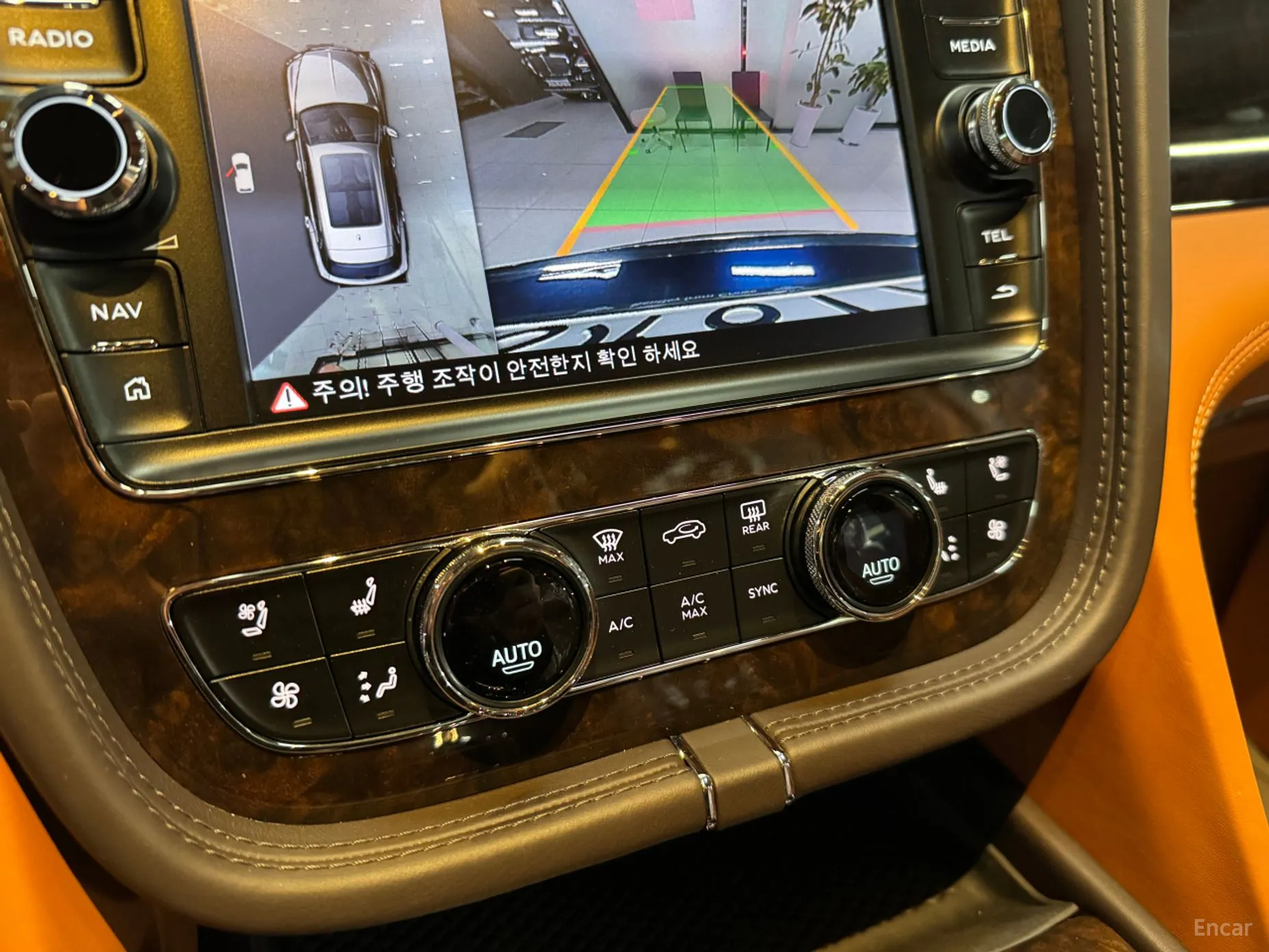 Bentley Bentayga превью 11