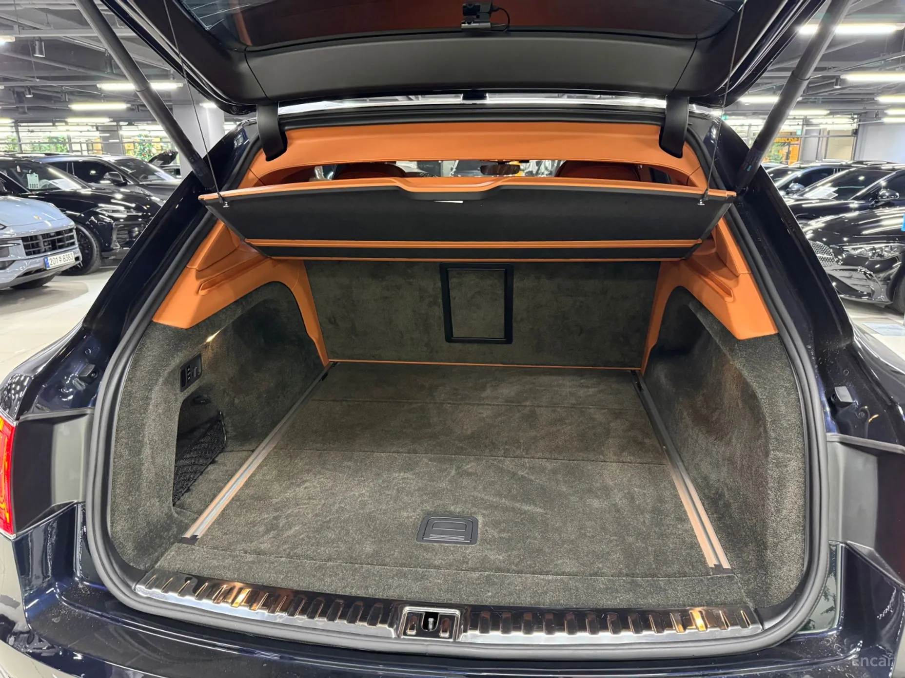 Bentley Bentayga превью 14