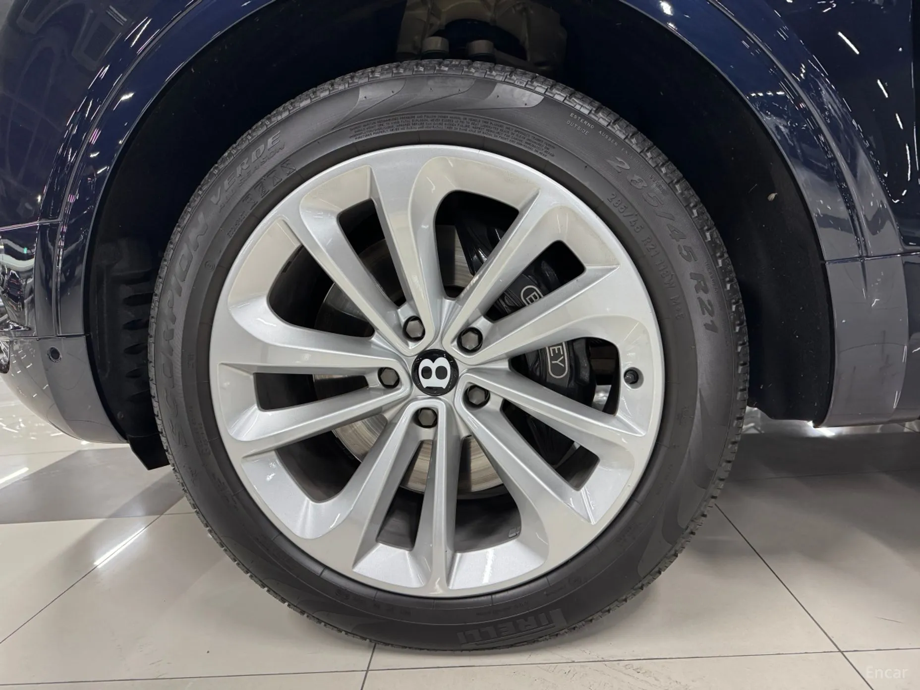 Bentley Bentayga превью 15