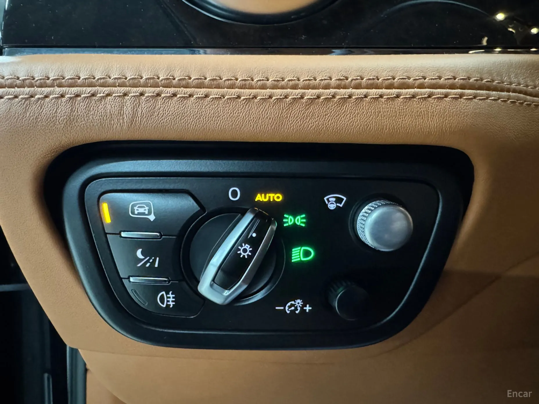 Bentley Bentayga превью 17