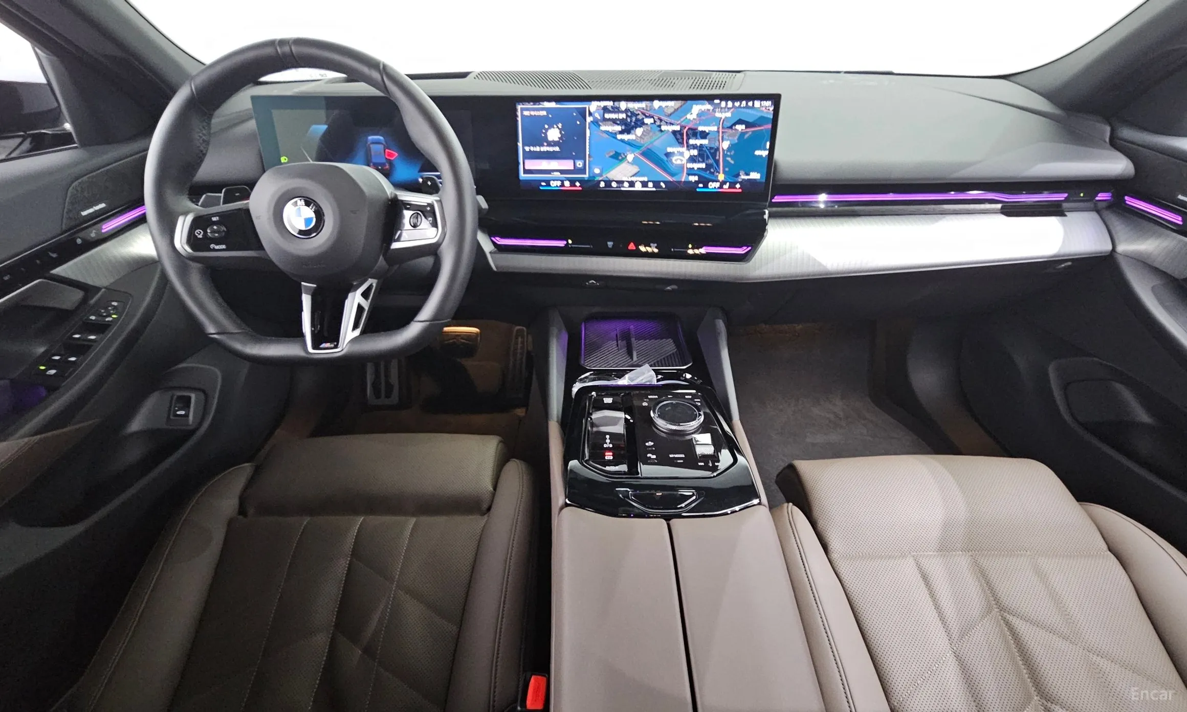 BMW 5 Series (G60) превью 4