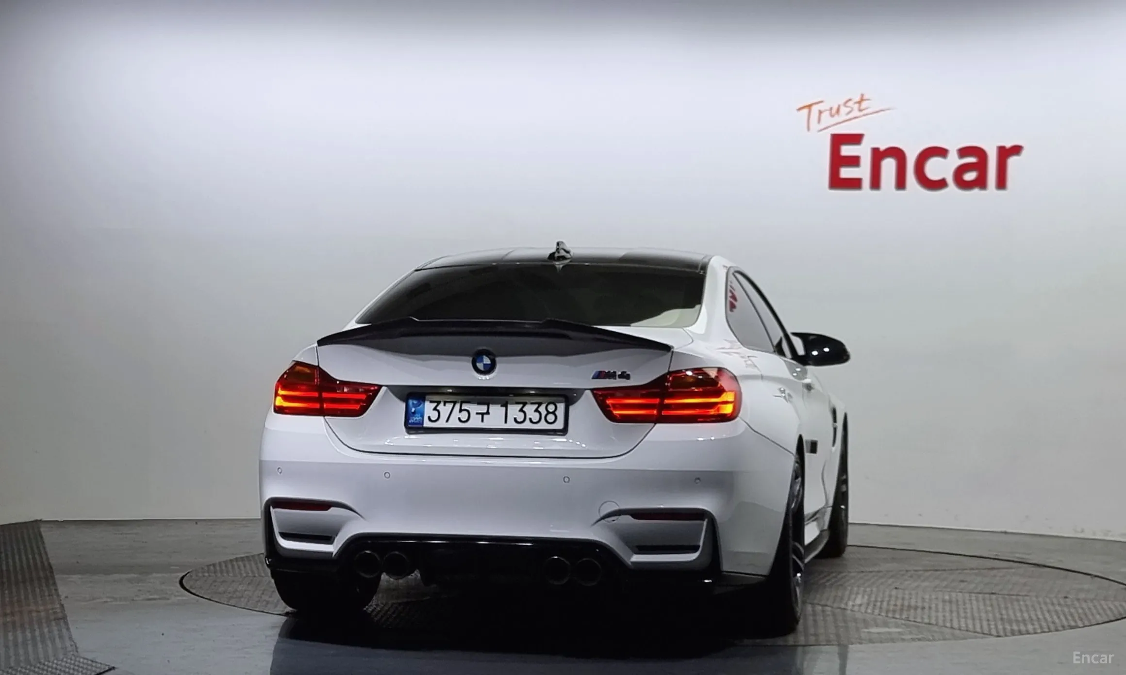 BMW M4 (F82) превью 3