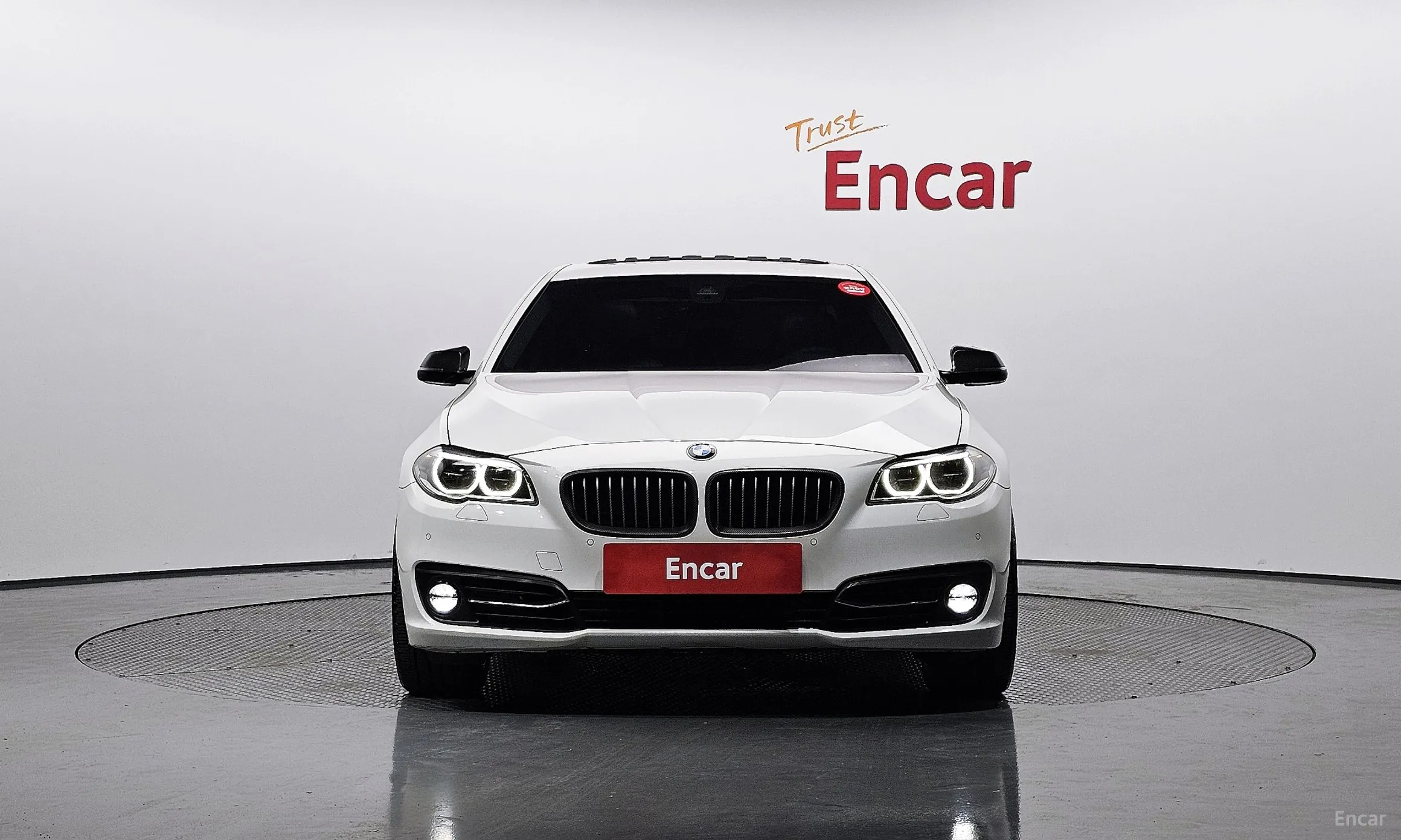 BMW 5 Series (F10) превью 2