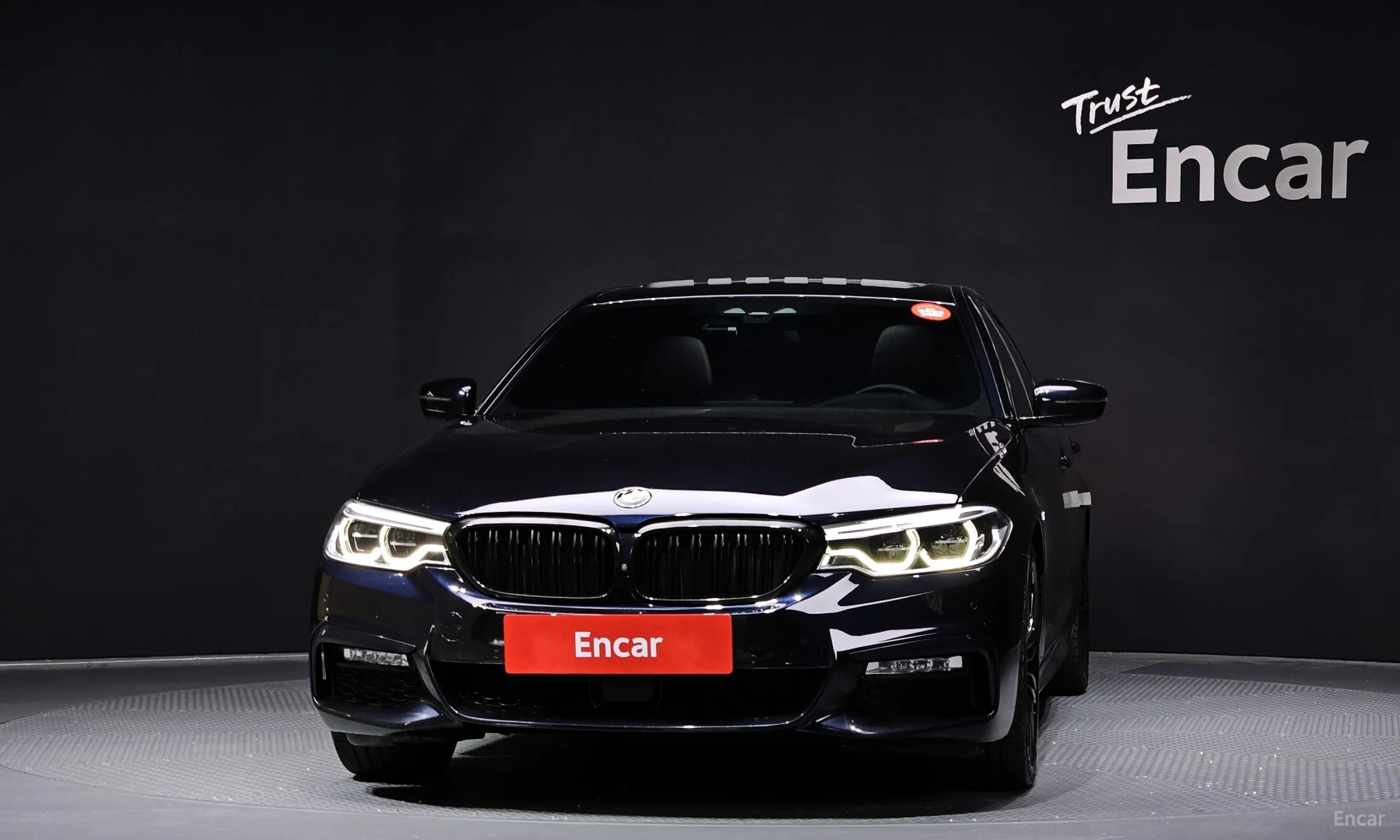 BMW 5 Series (G30) превью 2