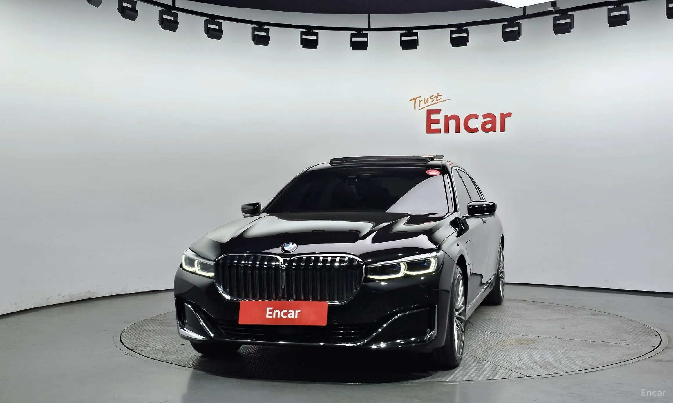 BMW 7 Series (G11) превью 2