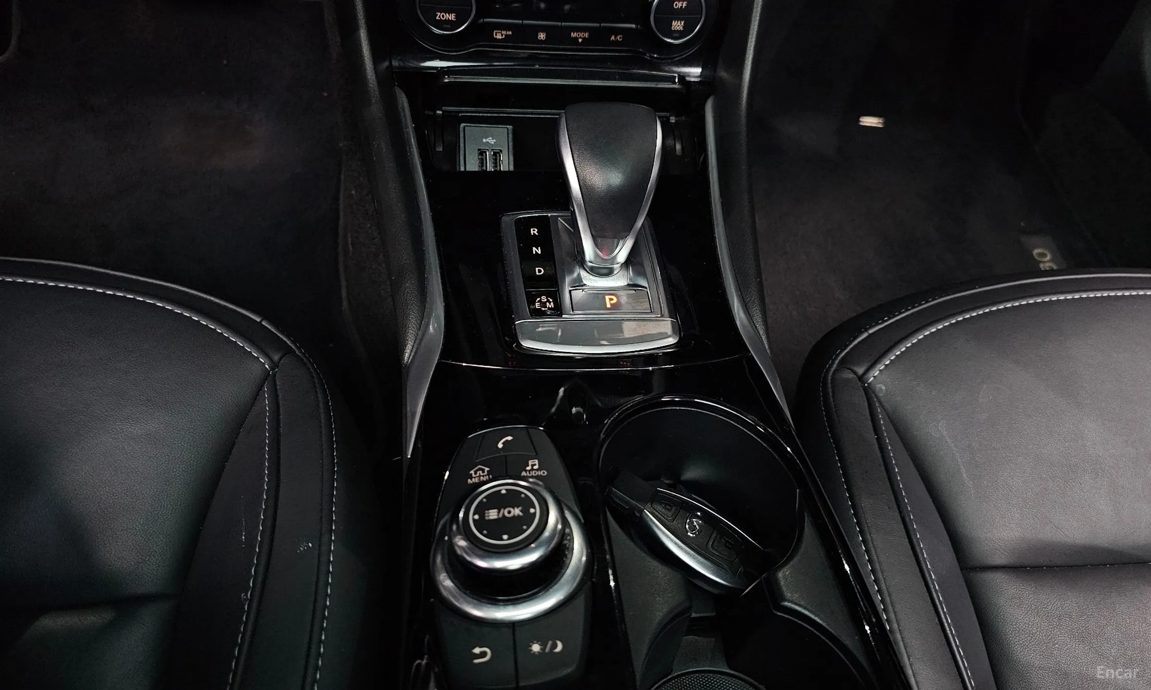 Infiniti Q30 превью 9