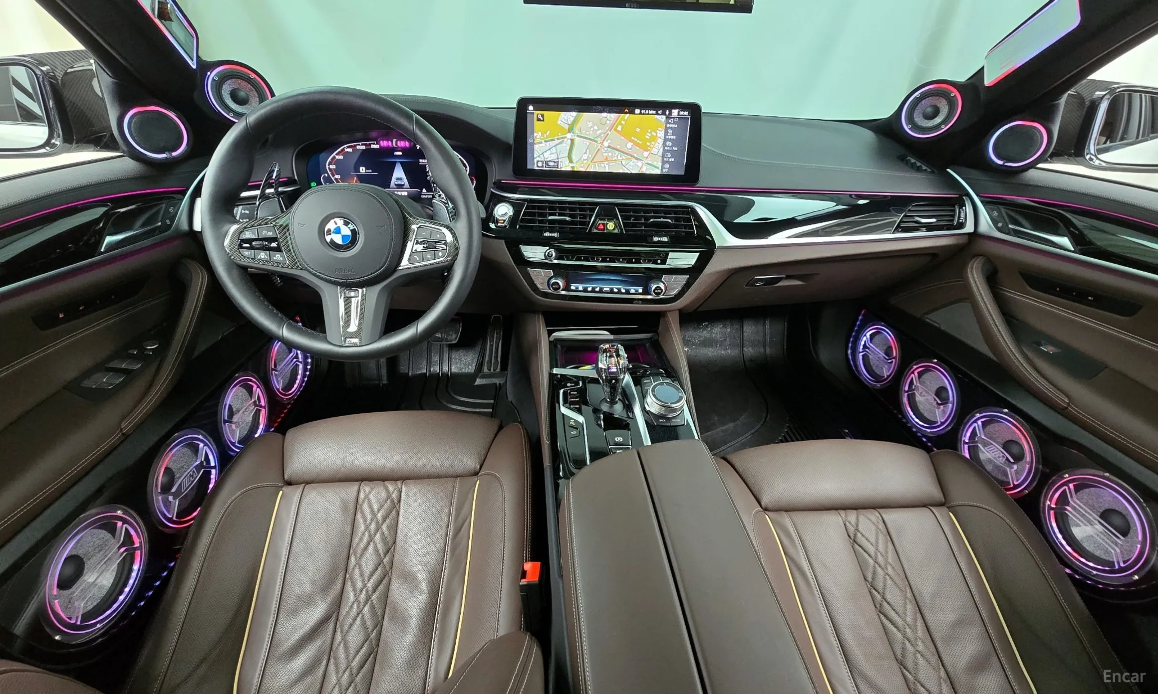 BMW 5 Series (G30) превью 4