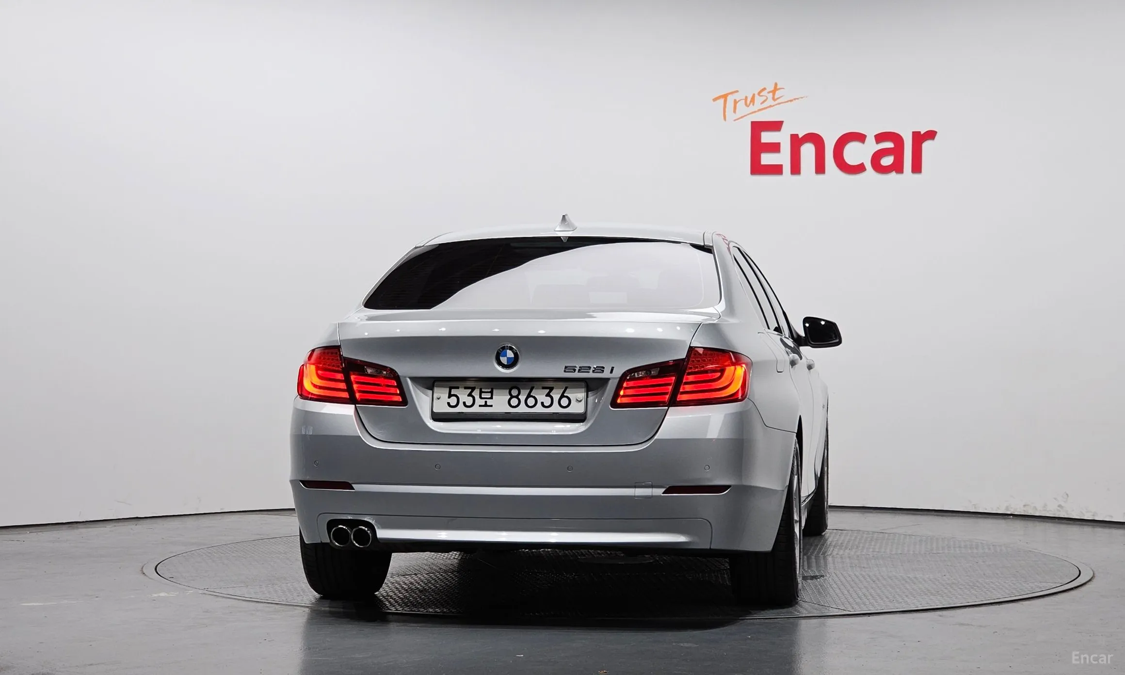 BMW 5 Series (F10) превью 3