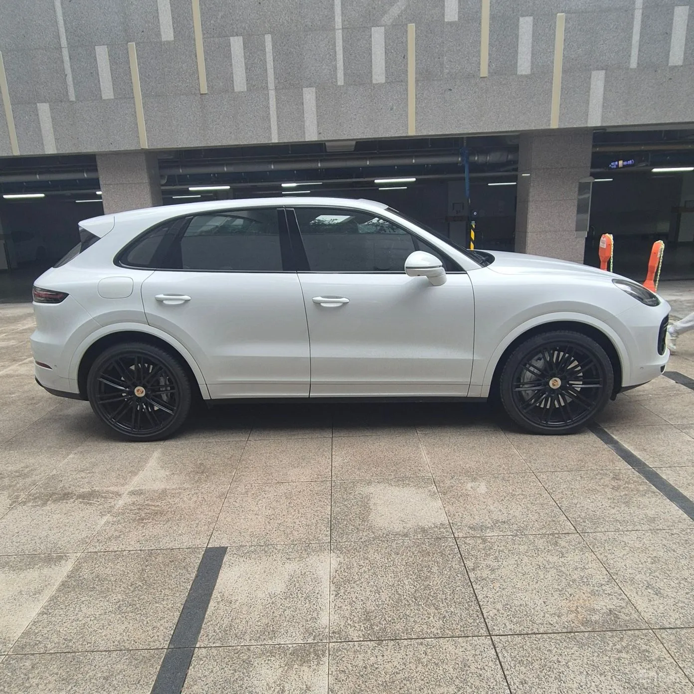 Porsche Cayenne (PO536) превью 3