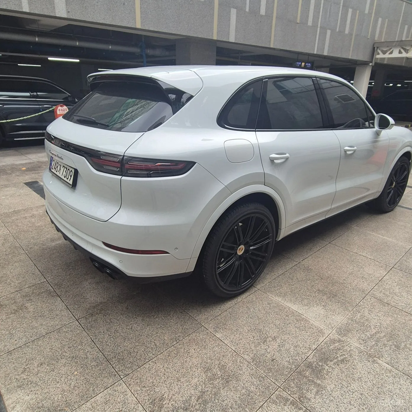 Porsche Cayenne (PO536) превью 4