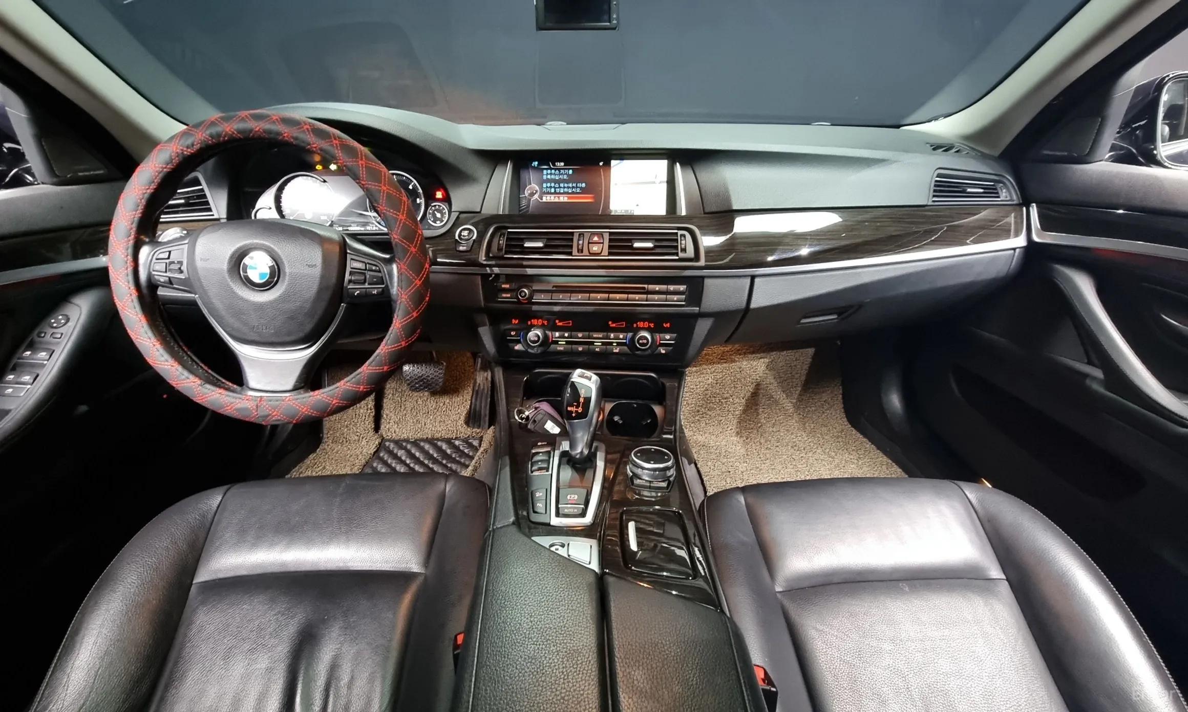 BMW 5 Series (F10) превью 4