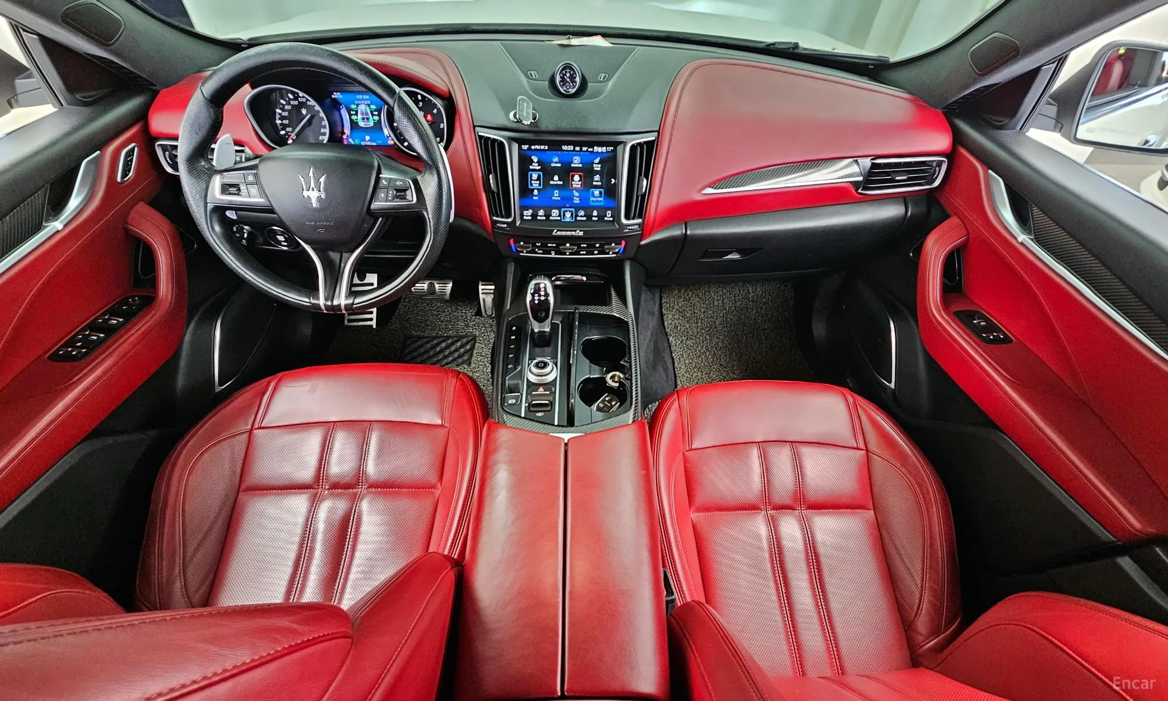 Maserati Levante превью 7