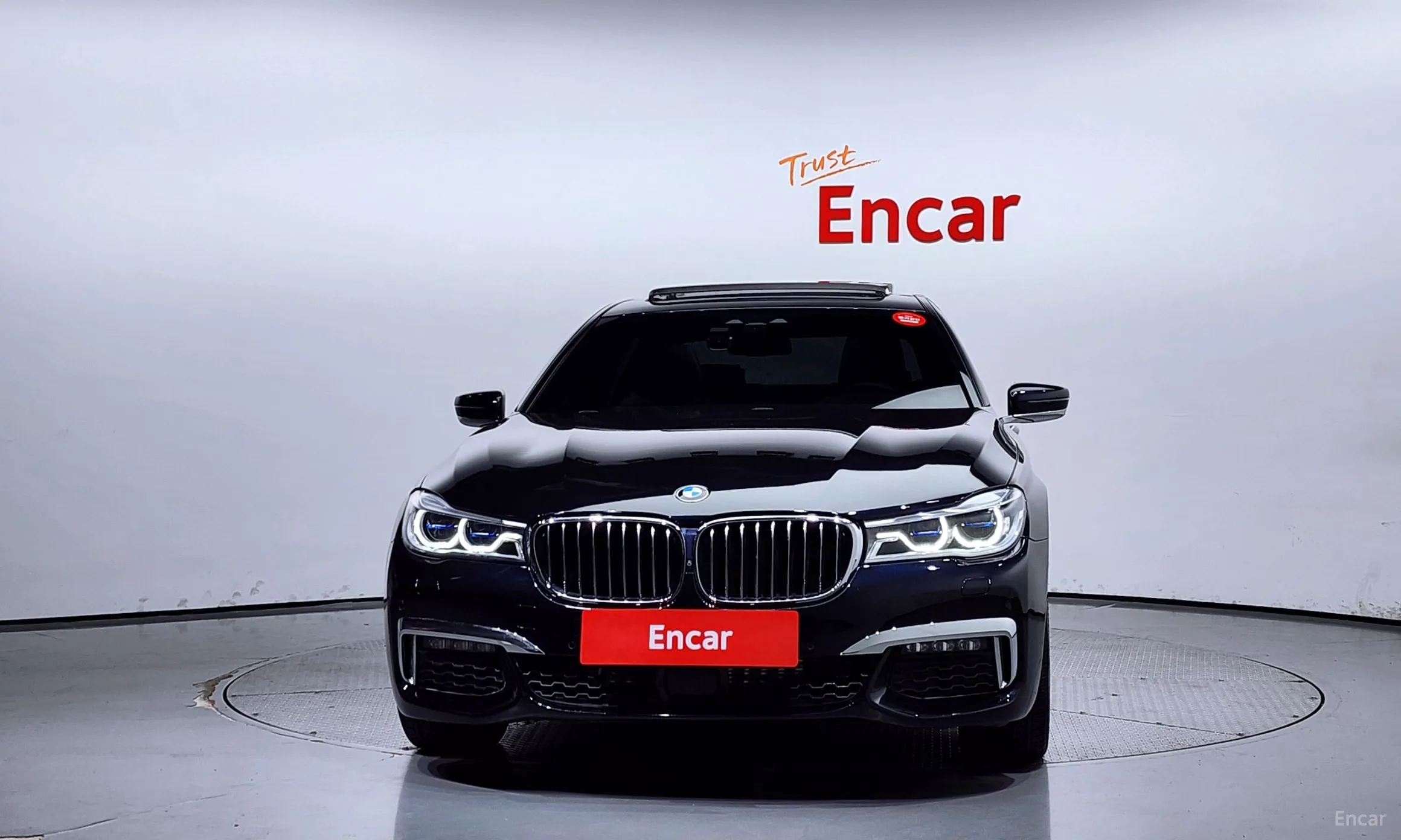 BMW 7 Series (G11) превью 2