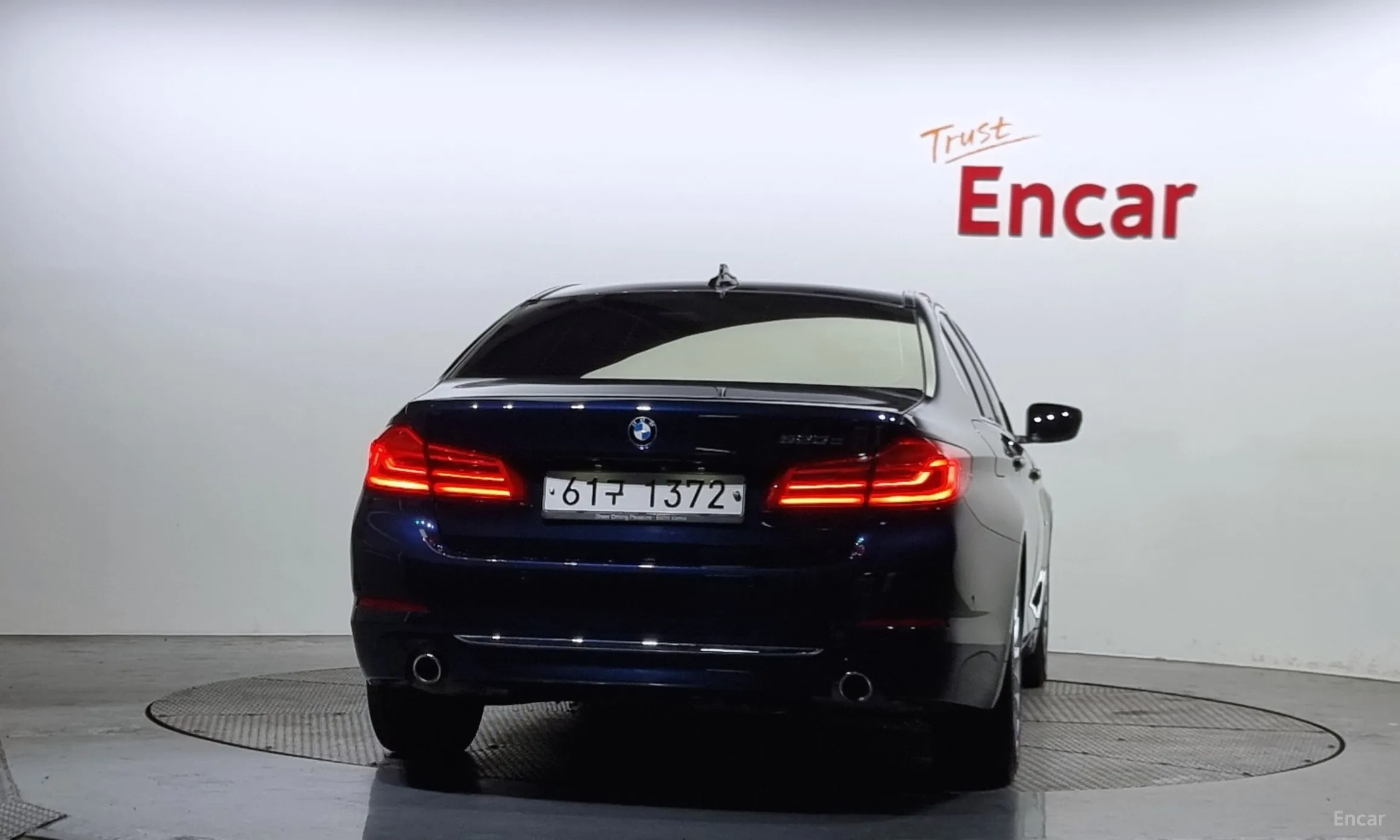 BMW 5 Series (G30) превью 3