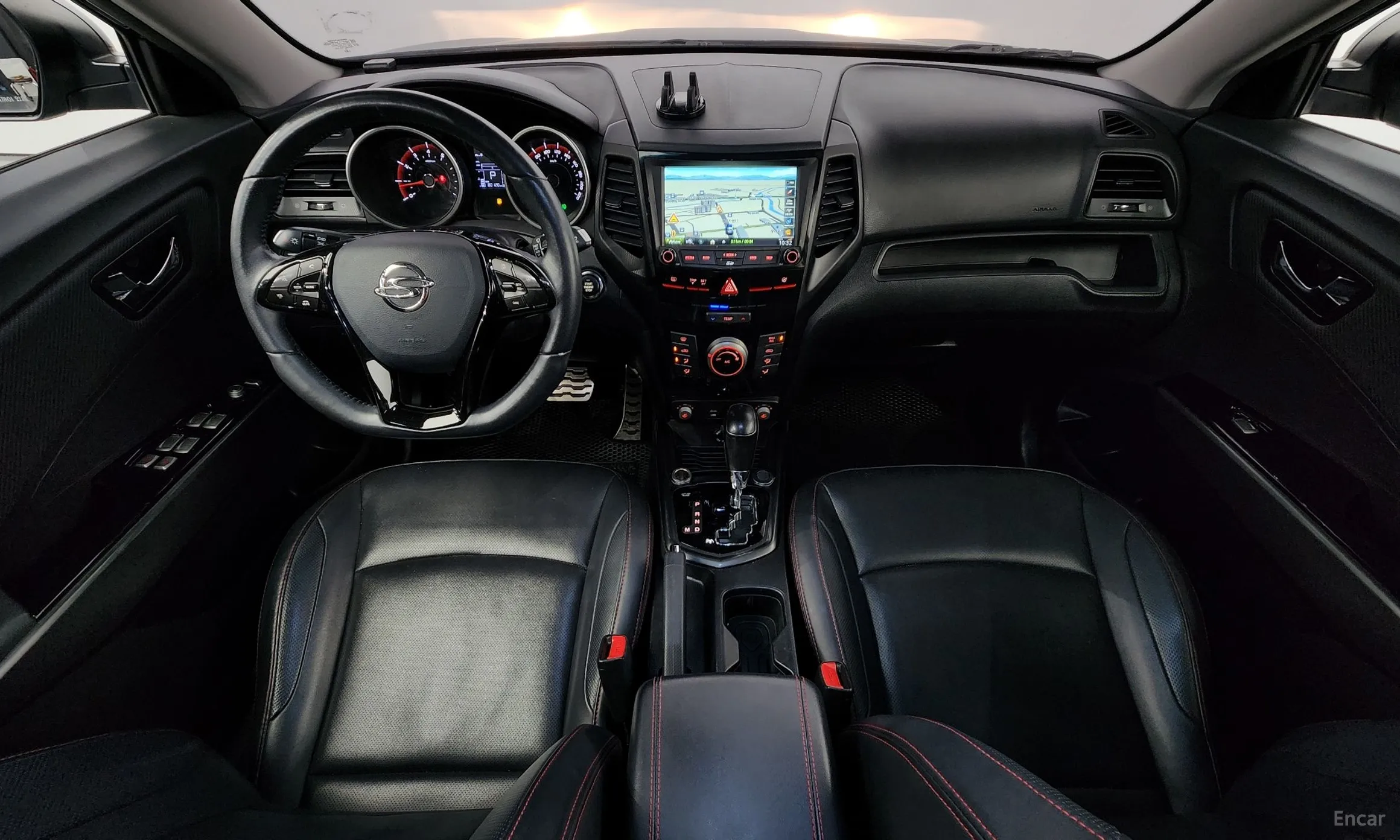 KG Mobility (SsangYong) Tivoli Air превью 4