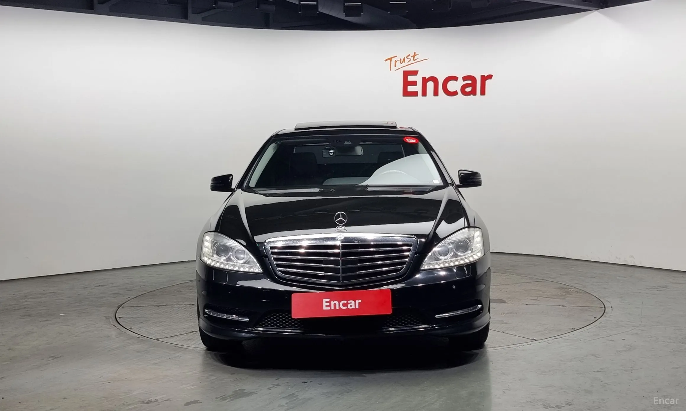 Mercedes Benz S-Class W221