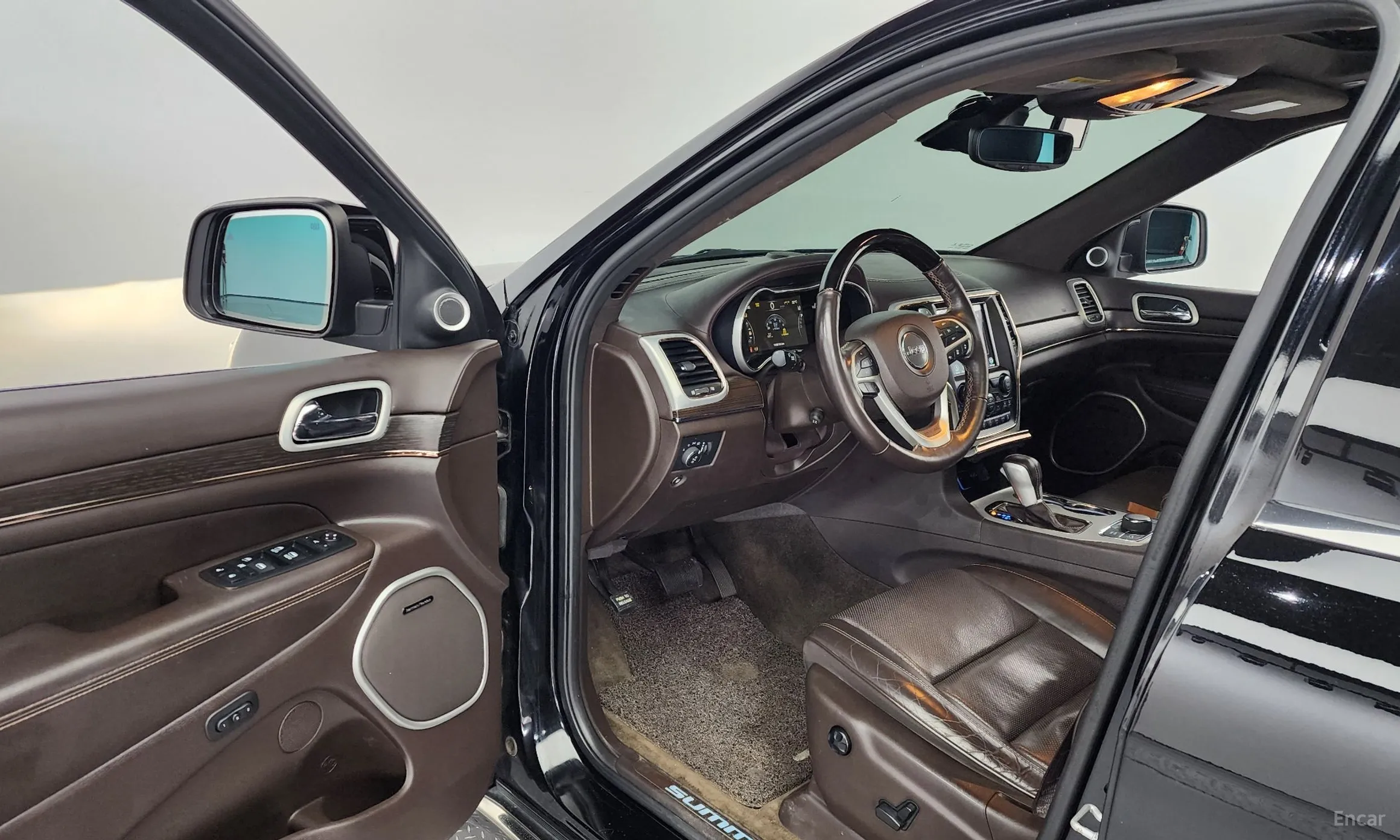 Jeep Grand Cherokee превью 10