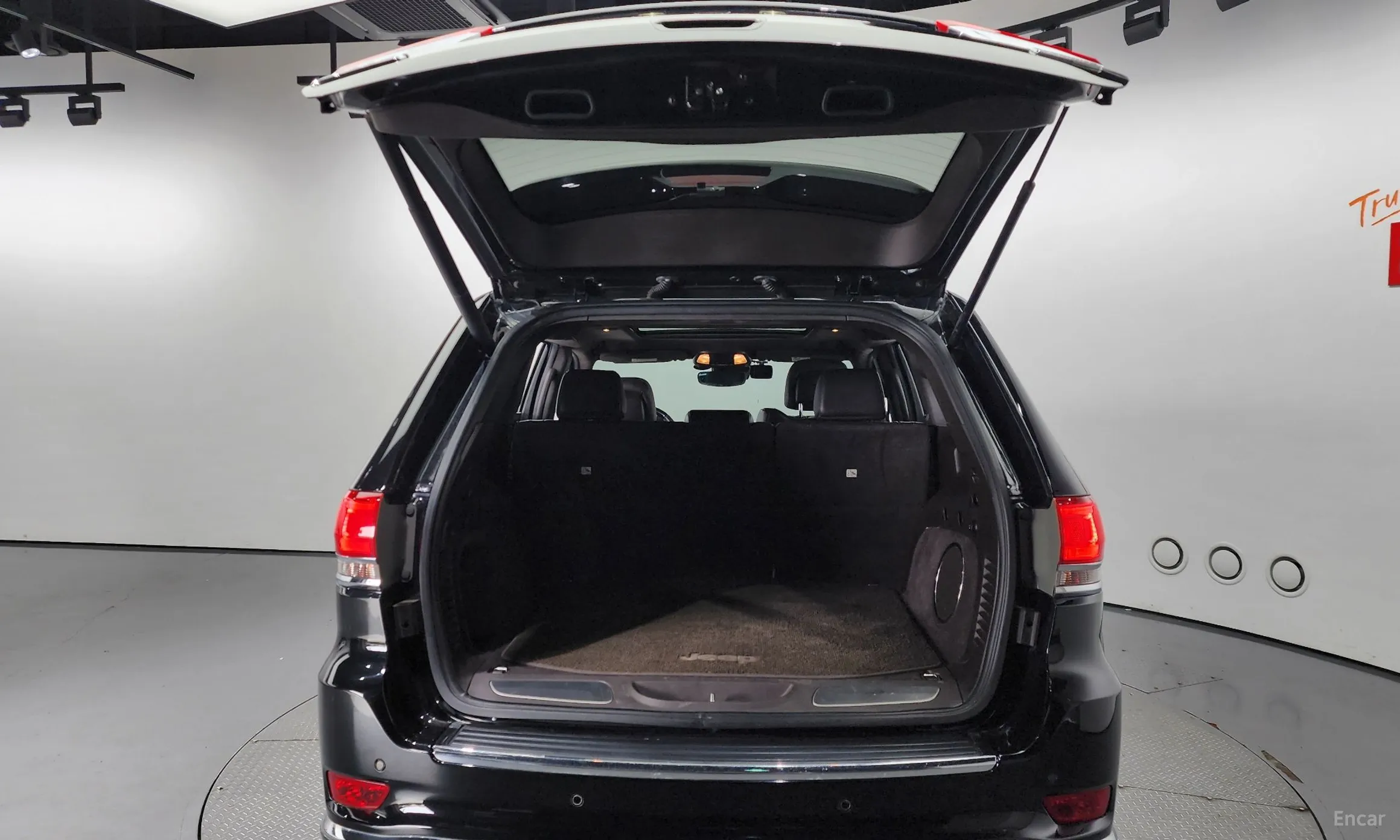 Jeep Grand Cherokee превью 20