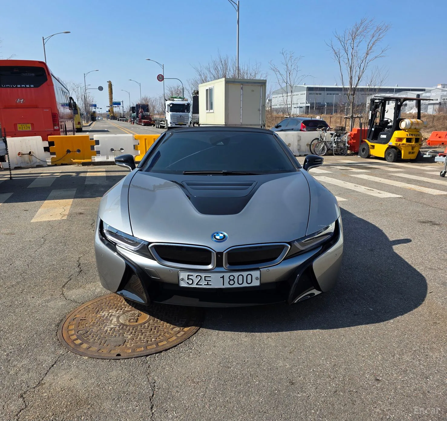 BMW i8