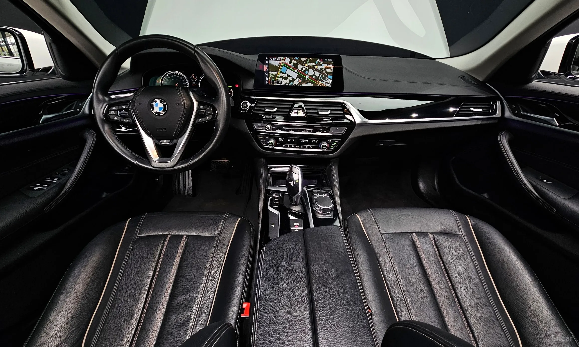 BMW 5 Series (G30) превью 4