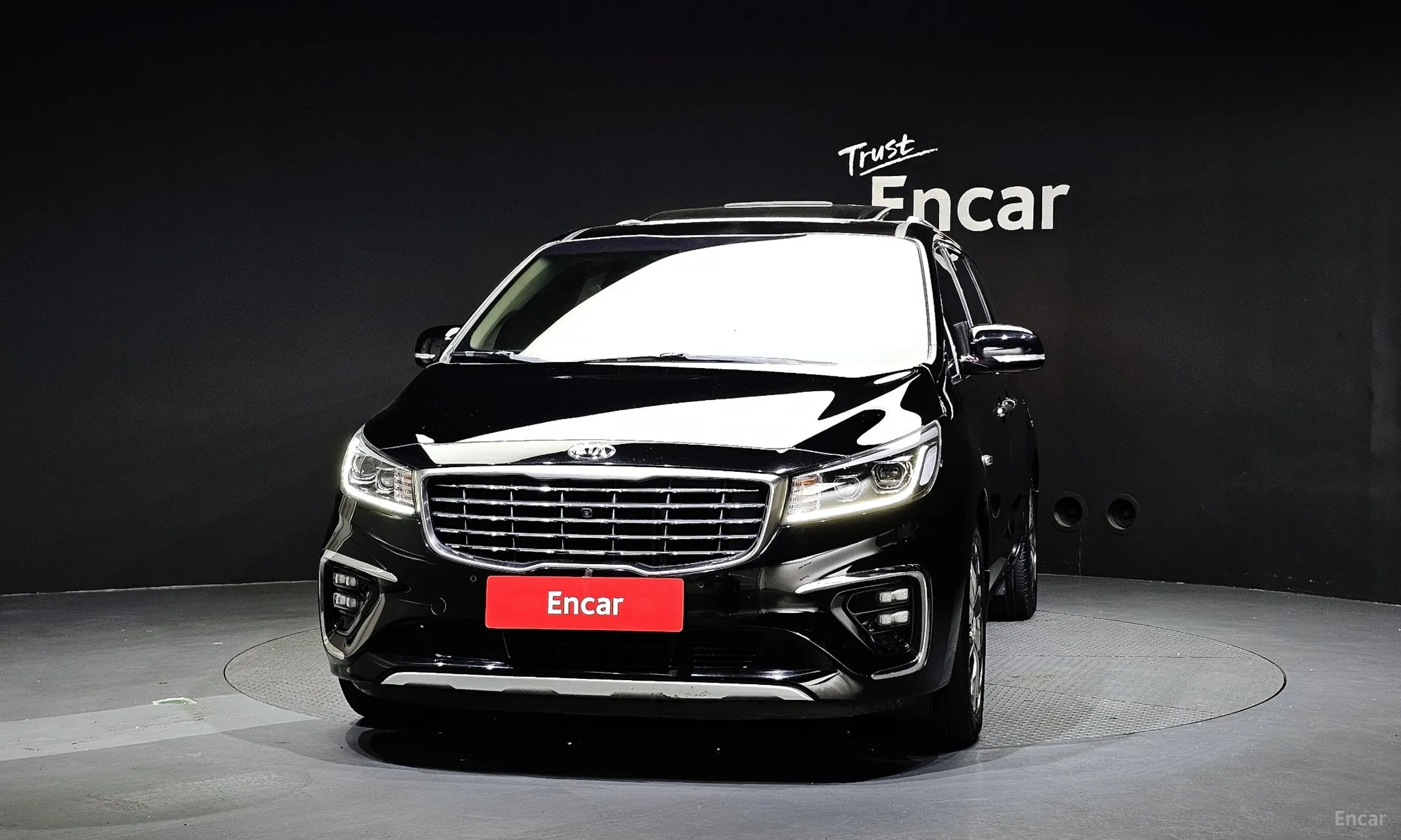 Kia Carnival превью 2