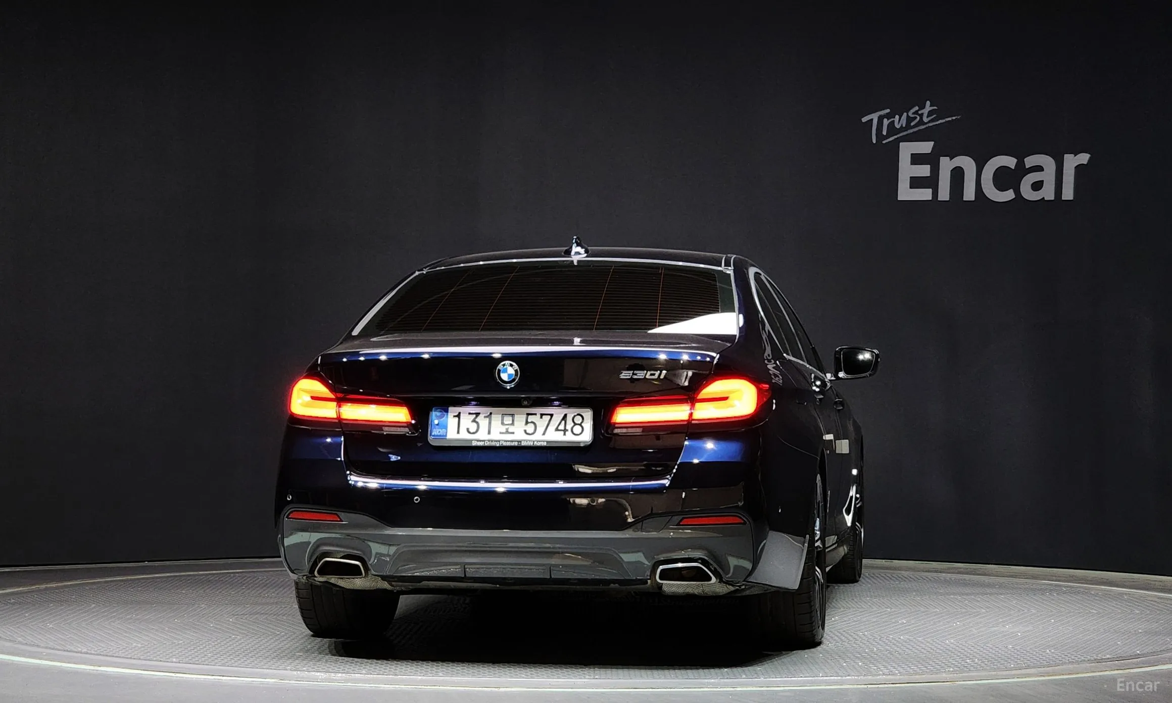 BMW 5 Series (G30) превью 3