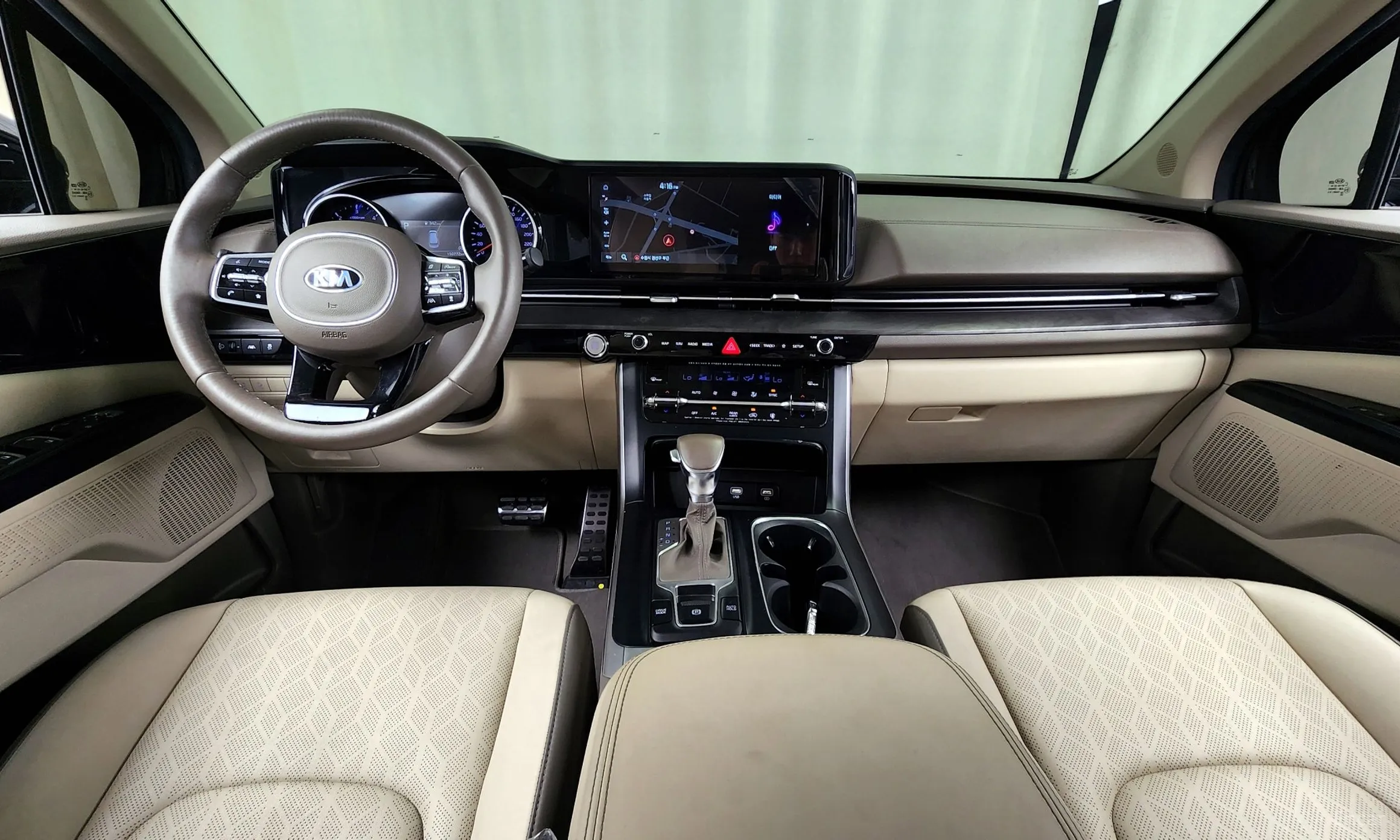 Kia Carnival Gen 4 превью 4