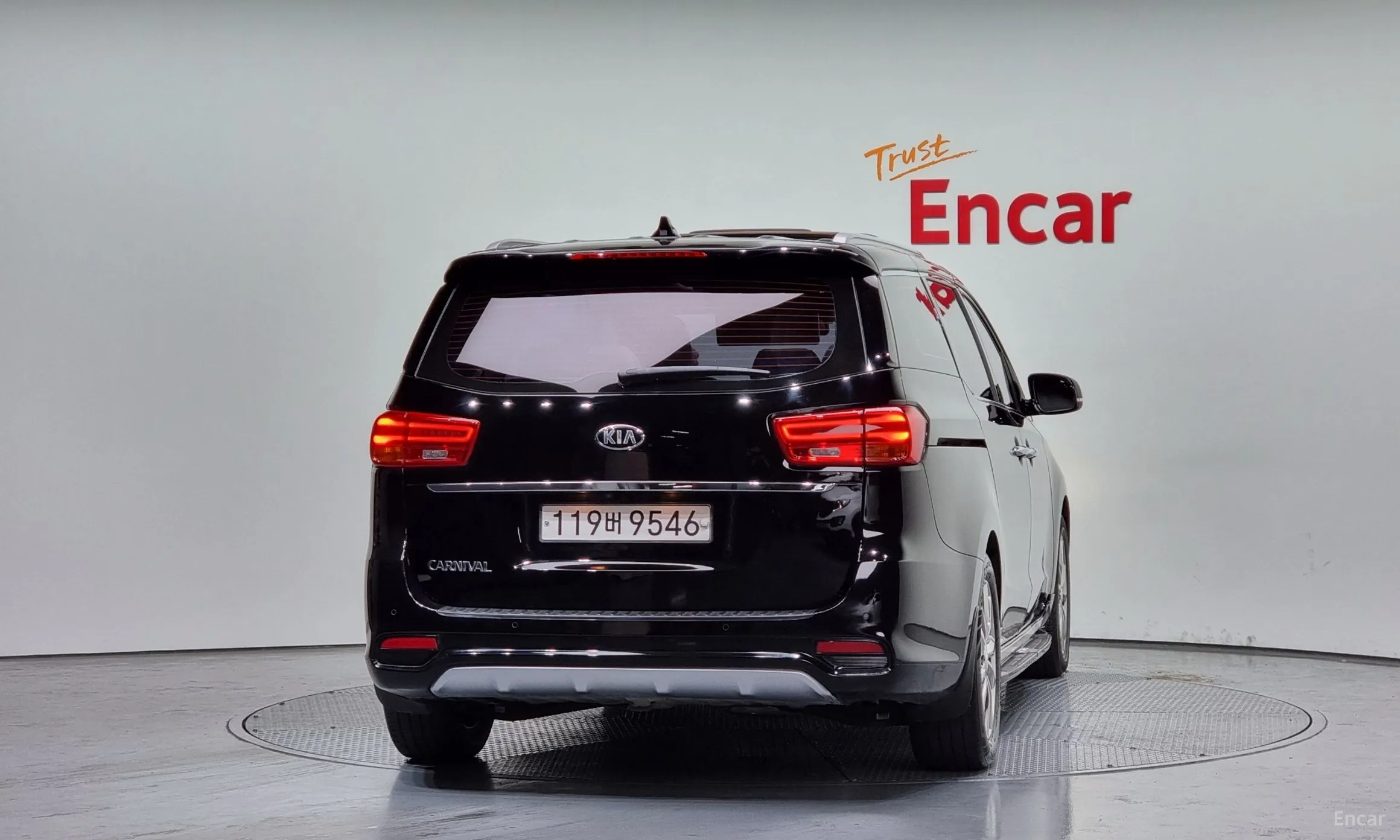 Kia Carnival превью 3