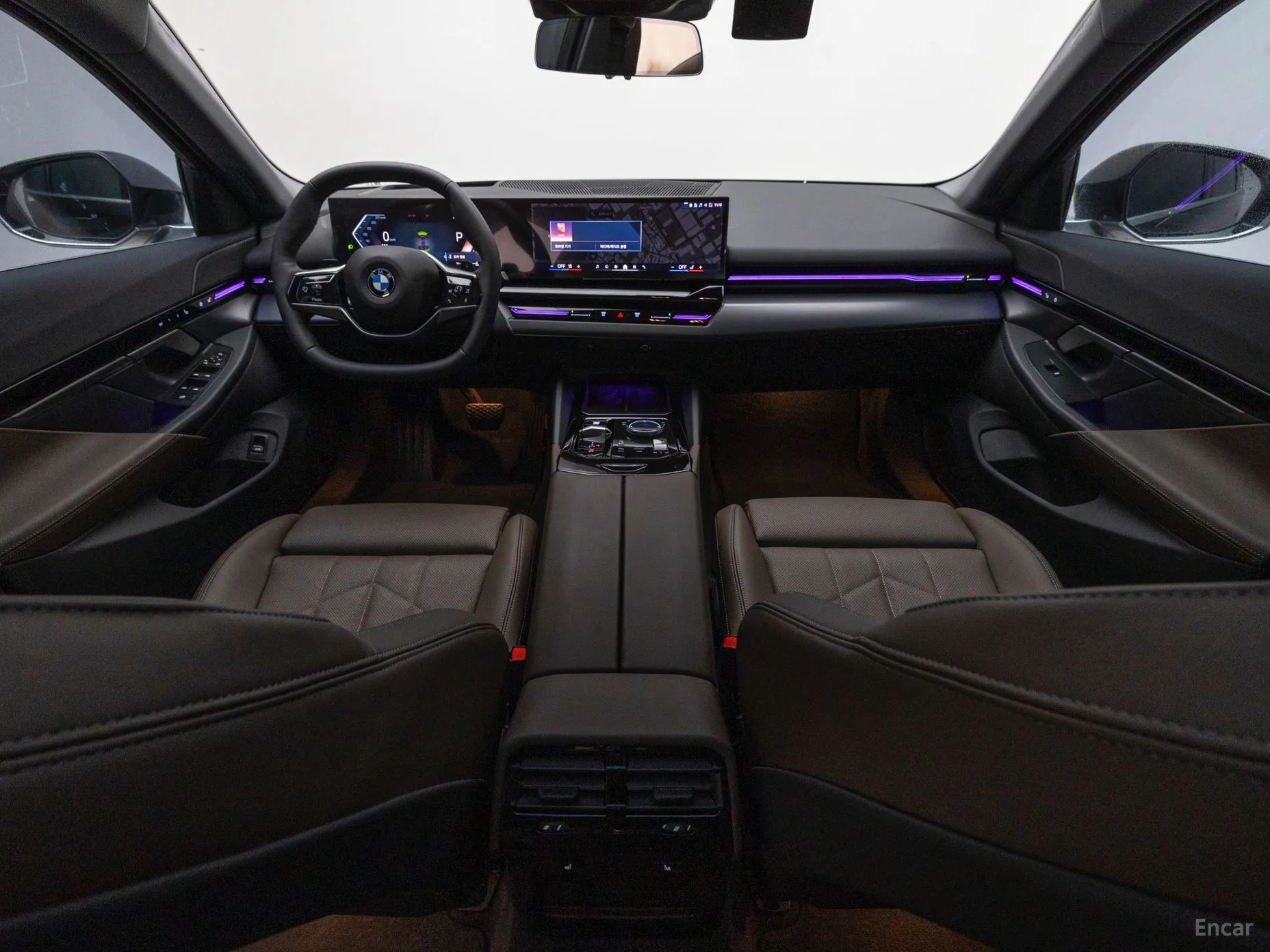 BMW 5 Series (G60) превью 4