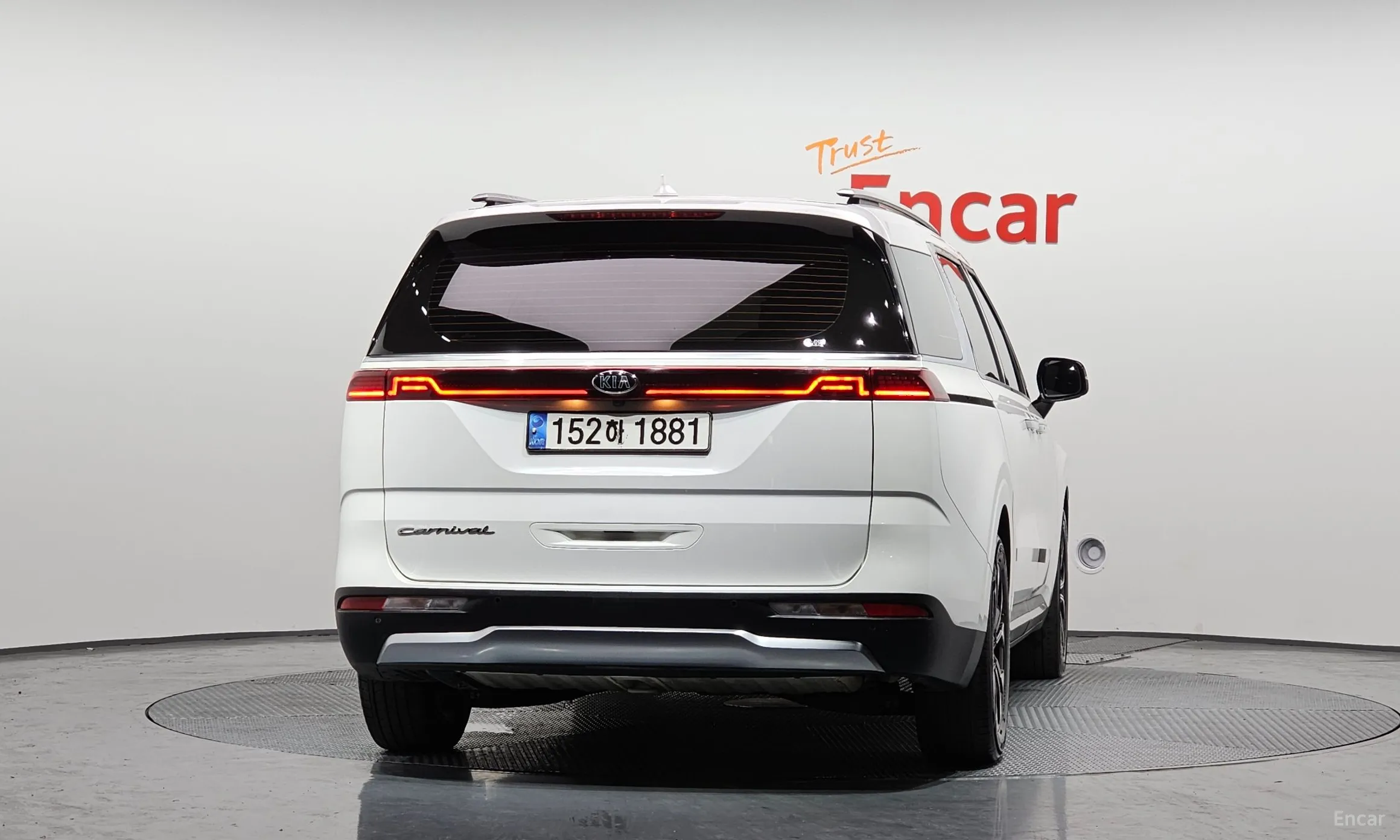 Kia Carnival Gen 4 превью 3