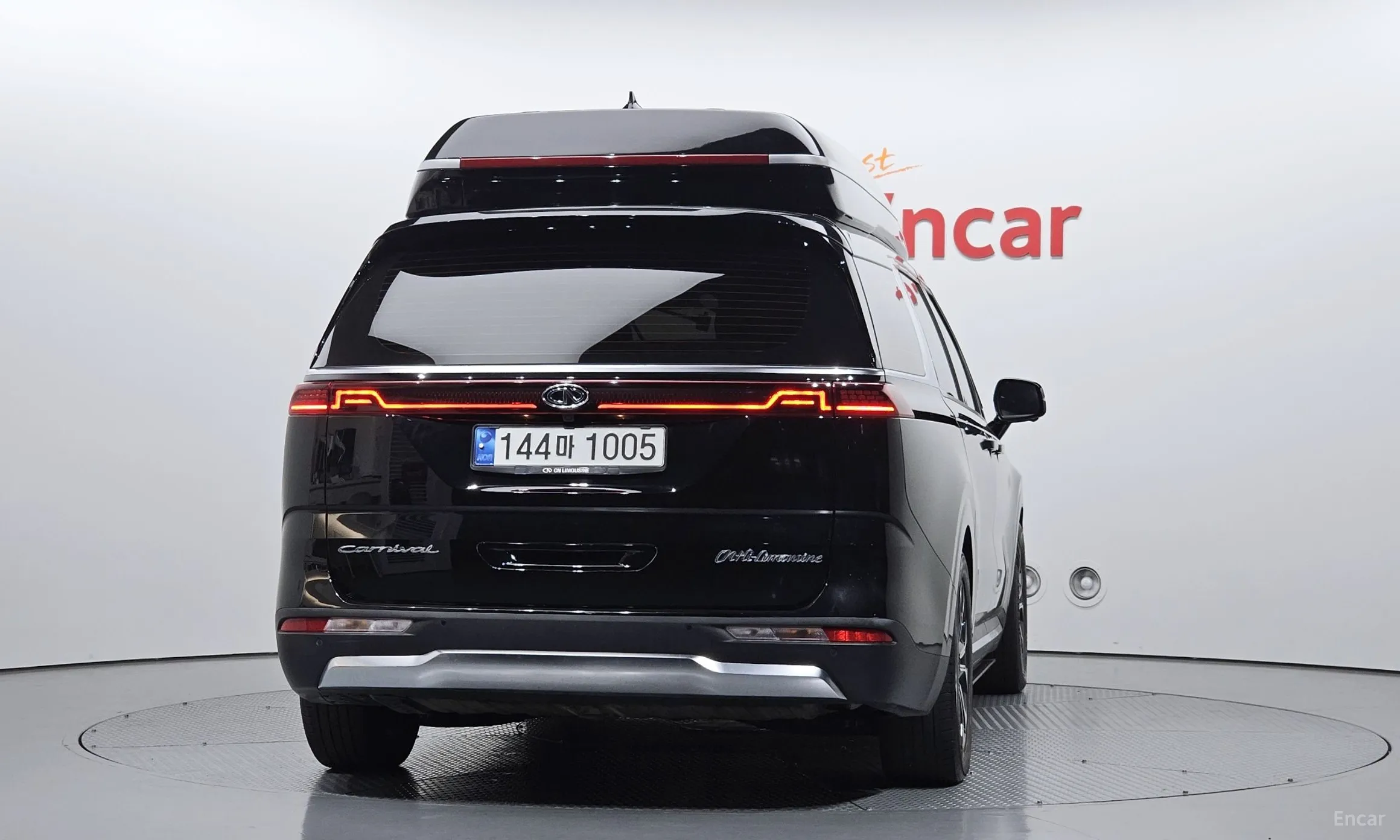 Kia Carnival Gen 4 превью 3
