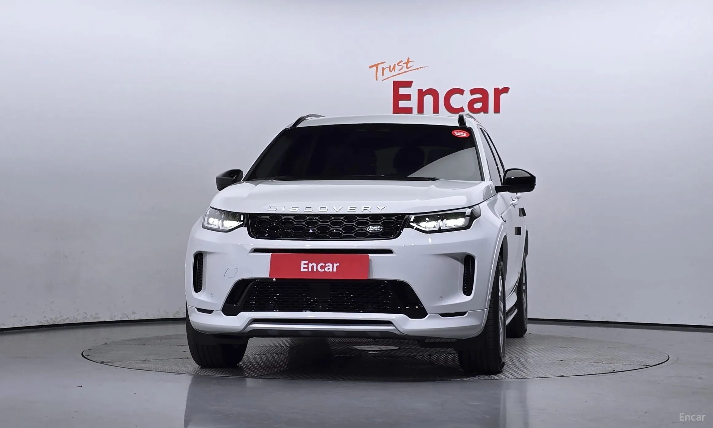Land Rover Discovery Sports превью 2
