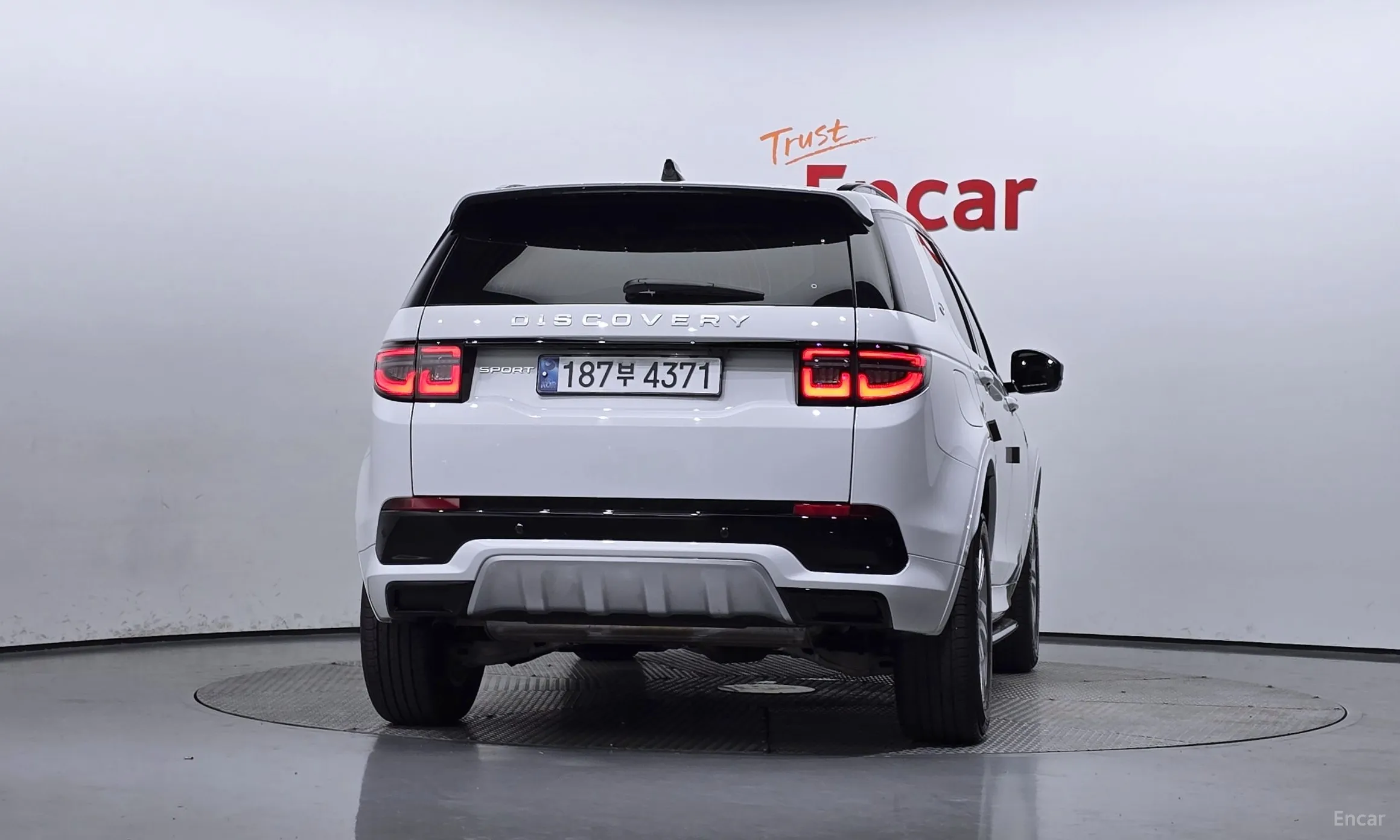 Land Rover Discovery Sports превью 3