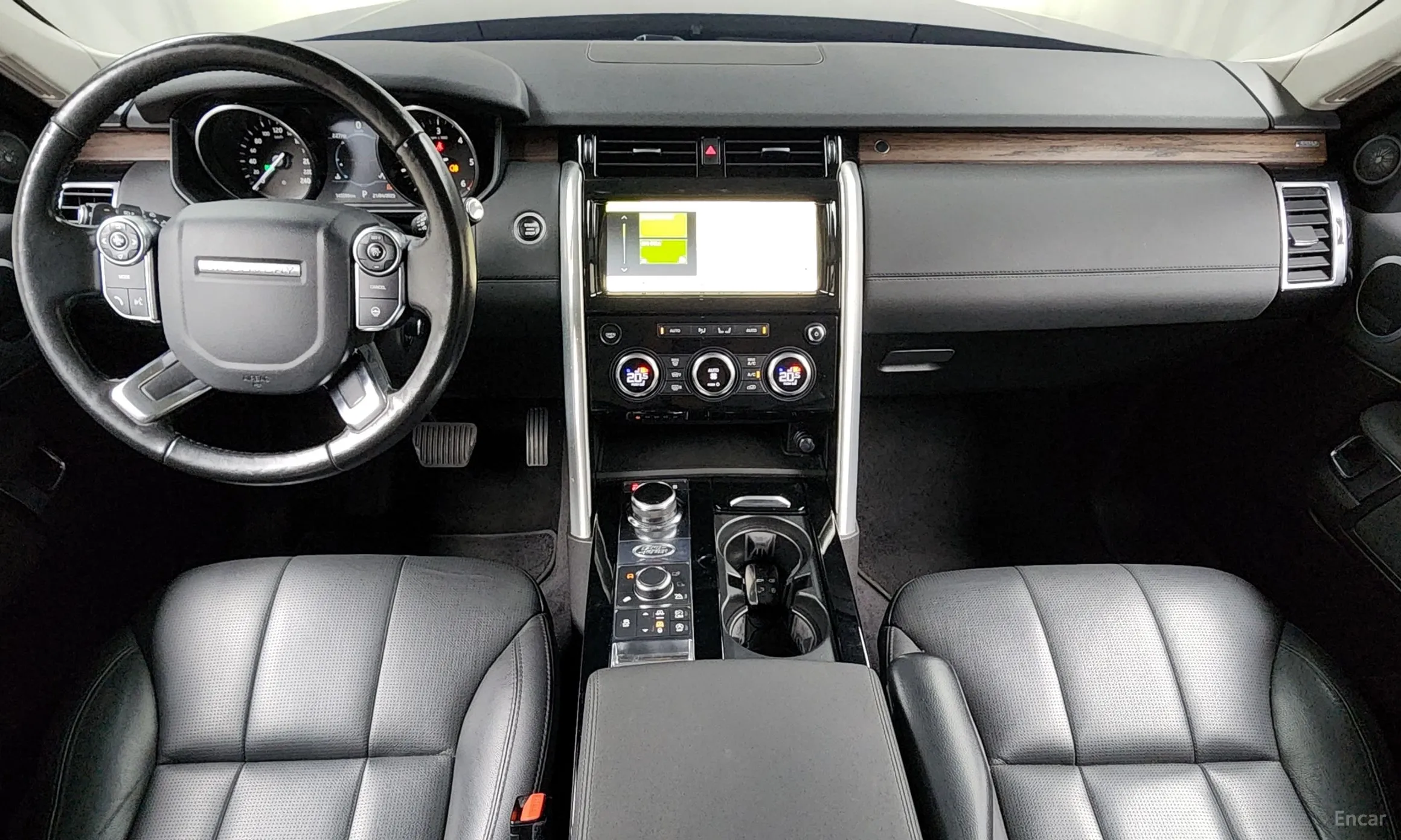 Land Rover Discovery 5 превью 4