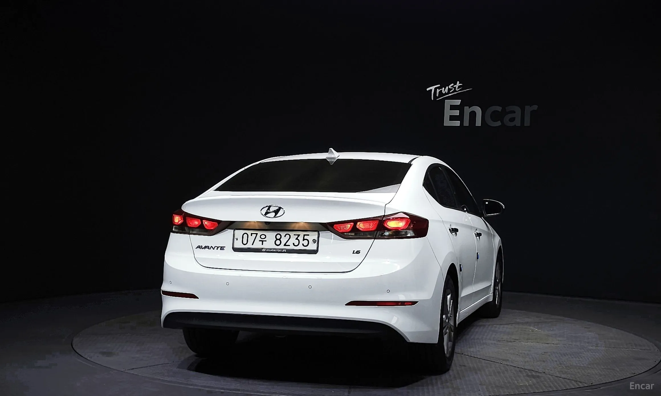 Hyundai Avante AD превью 3