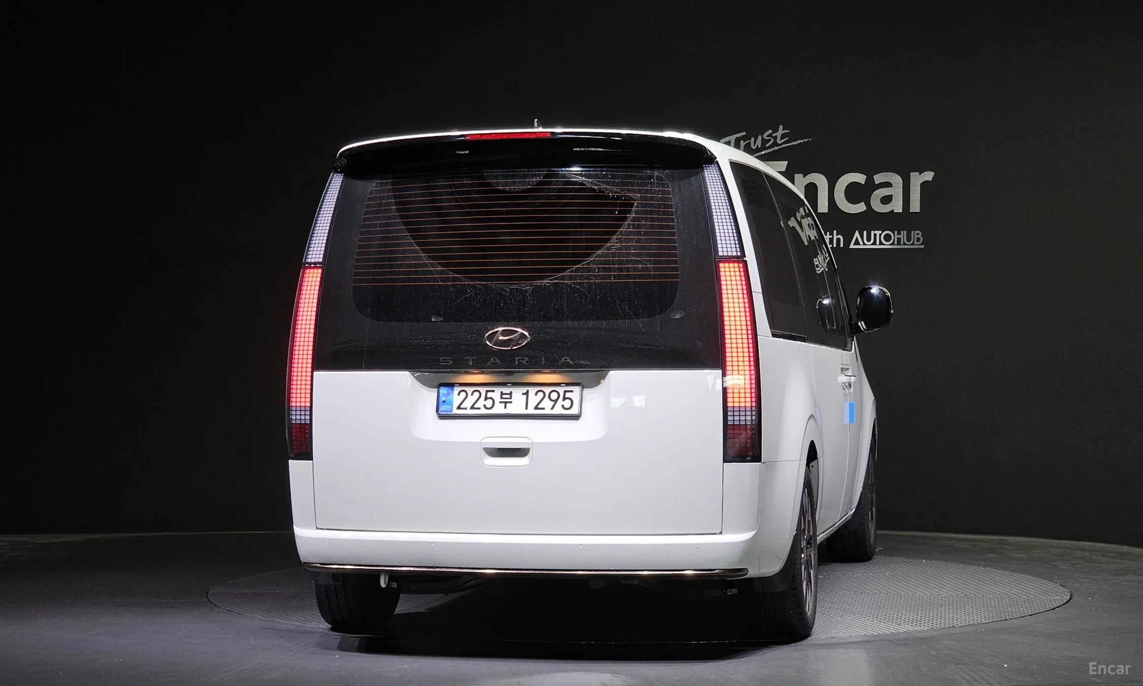 Hyundai Staria превью 3