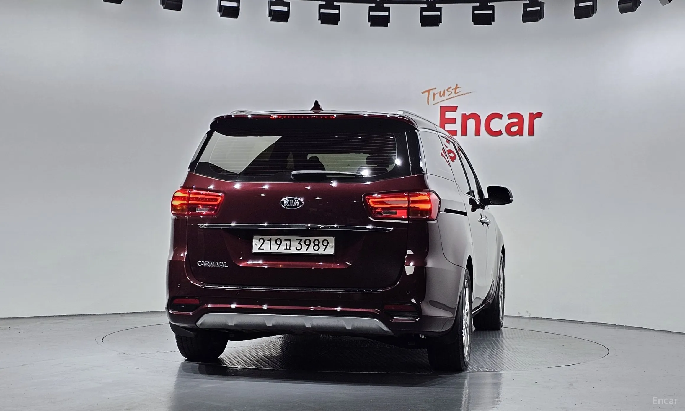 Kia Carnival превью 3