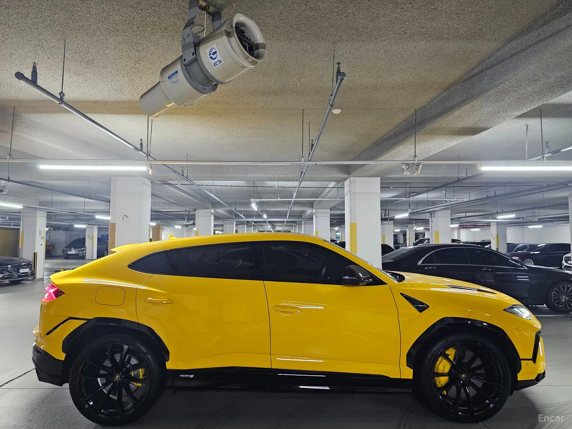 Lamborghini Urus превью 6